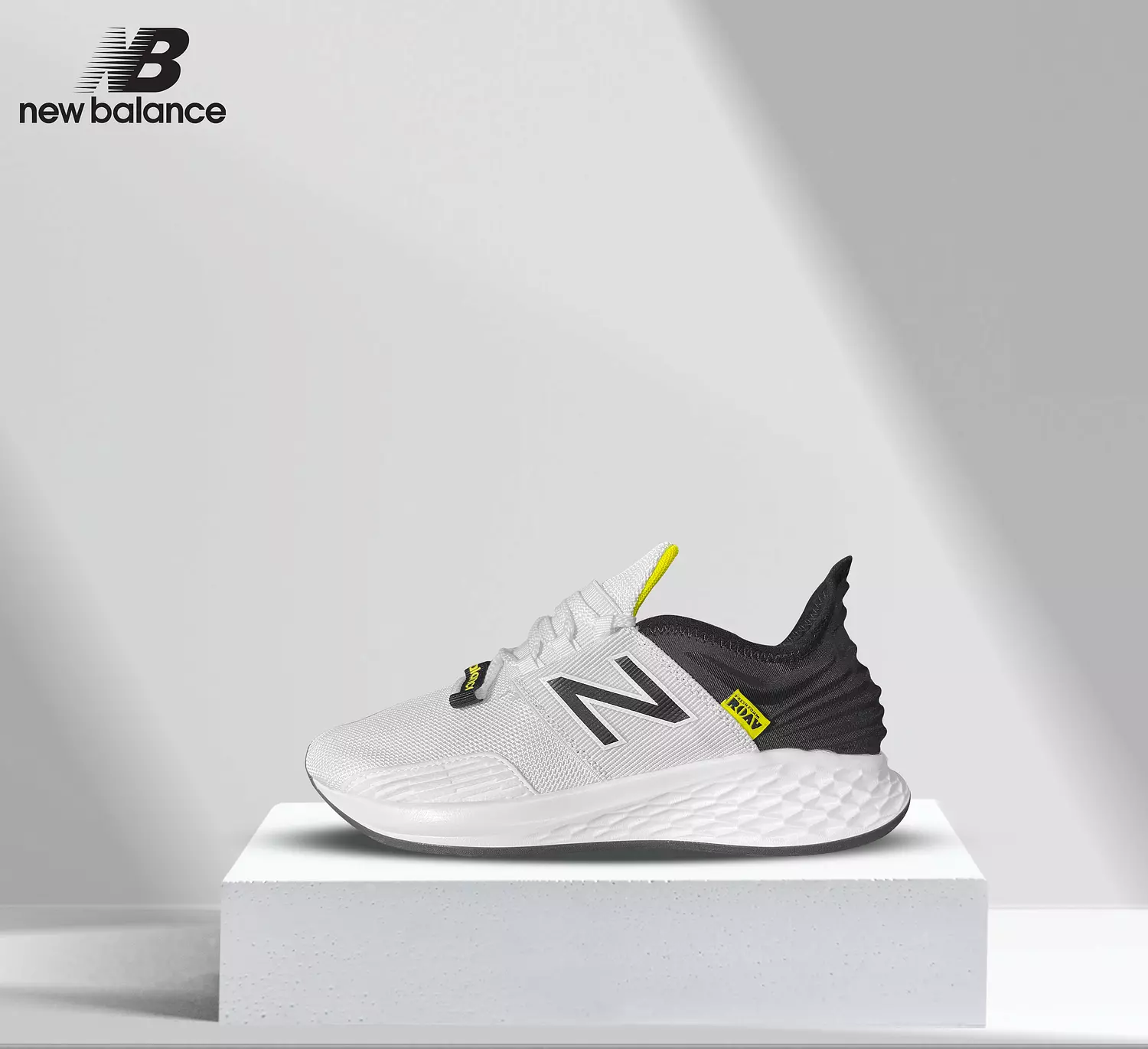 NEW BALANCE - RUNNING SHOES 4