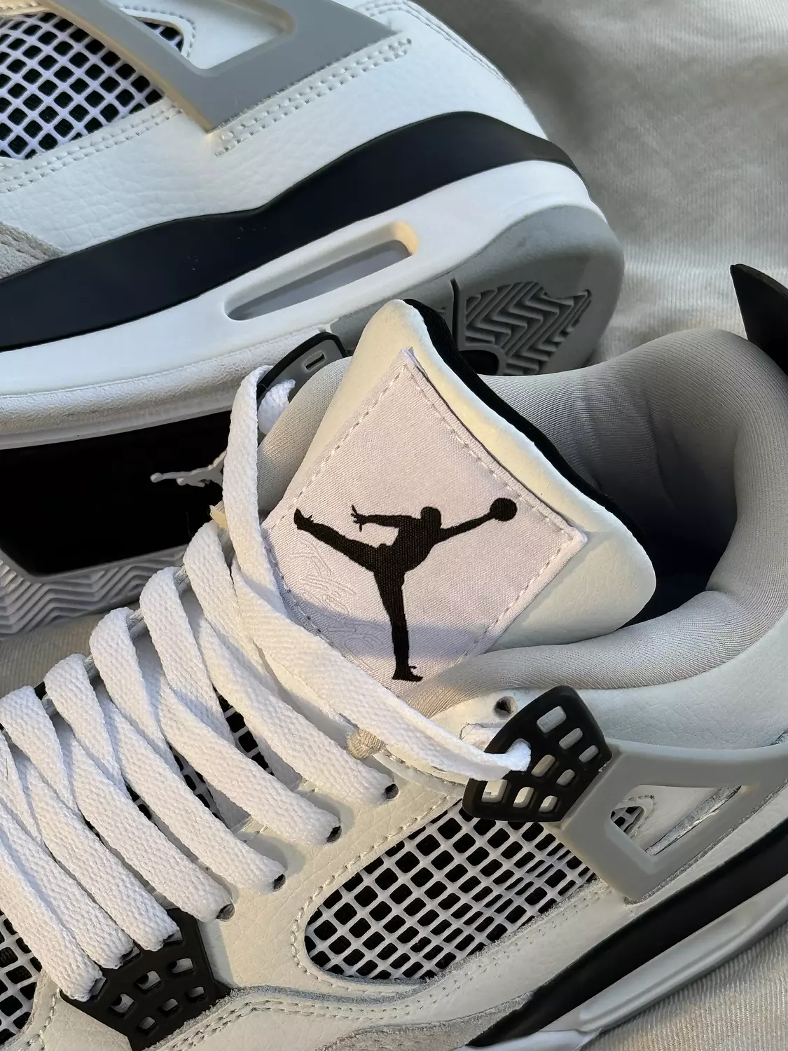 Air Jordan 4 Retro Military  1