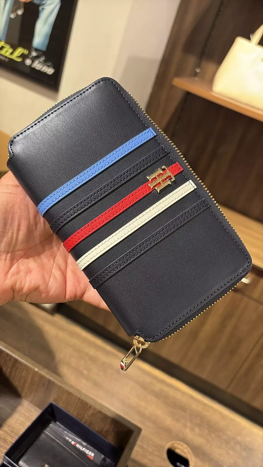 Tommy Hilfiger wallet image