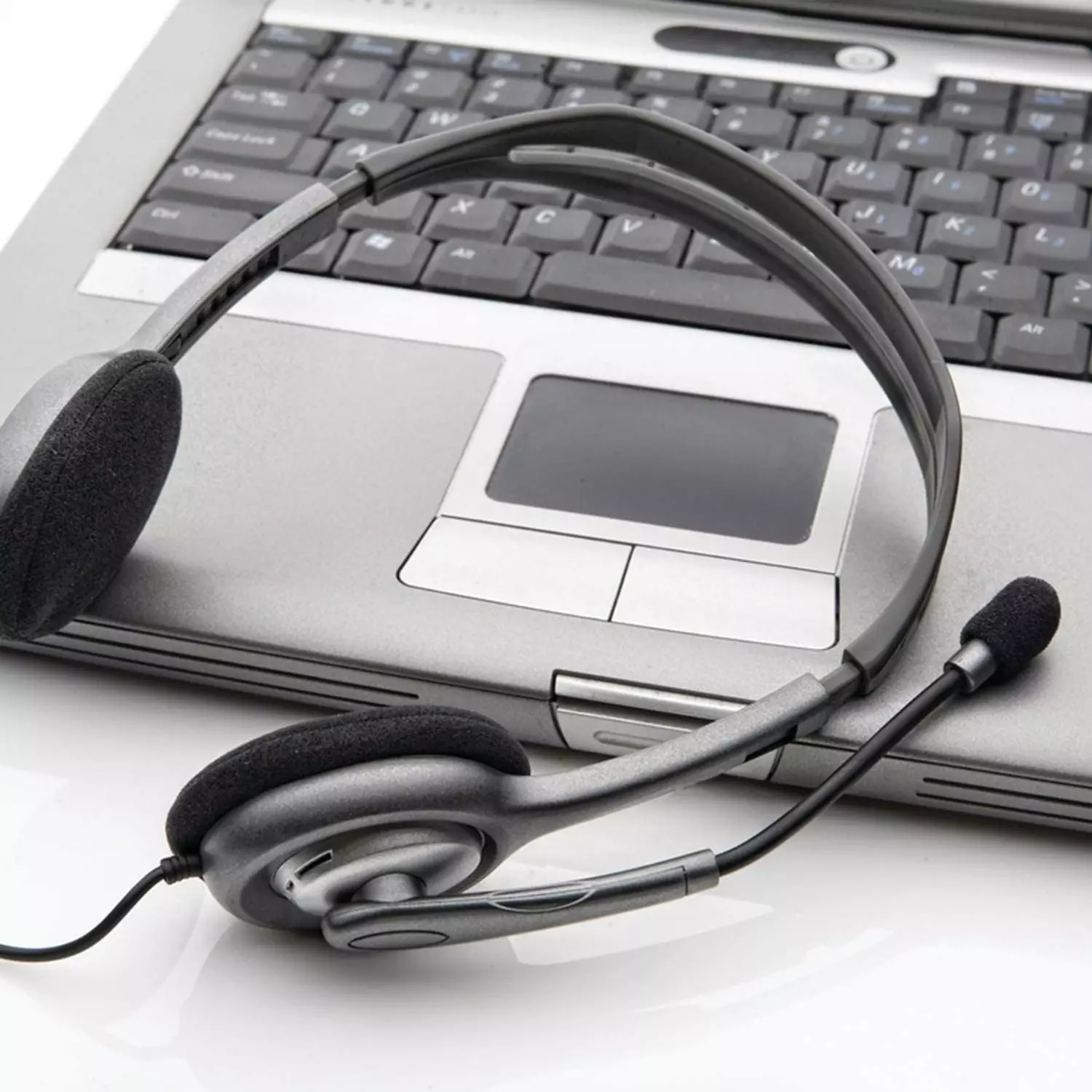 H111 Stereo Headset – Clear Sound & Ultimate Comfort – Compatible with PC, Smartphones & Tablets 4