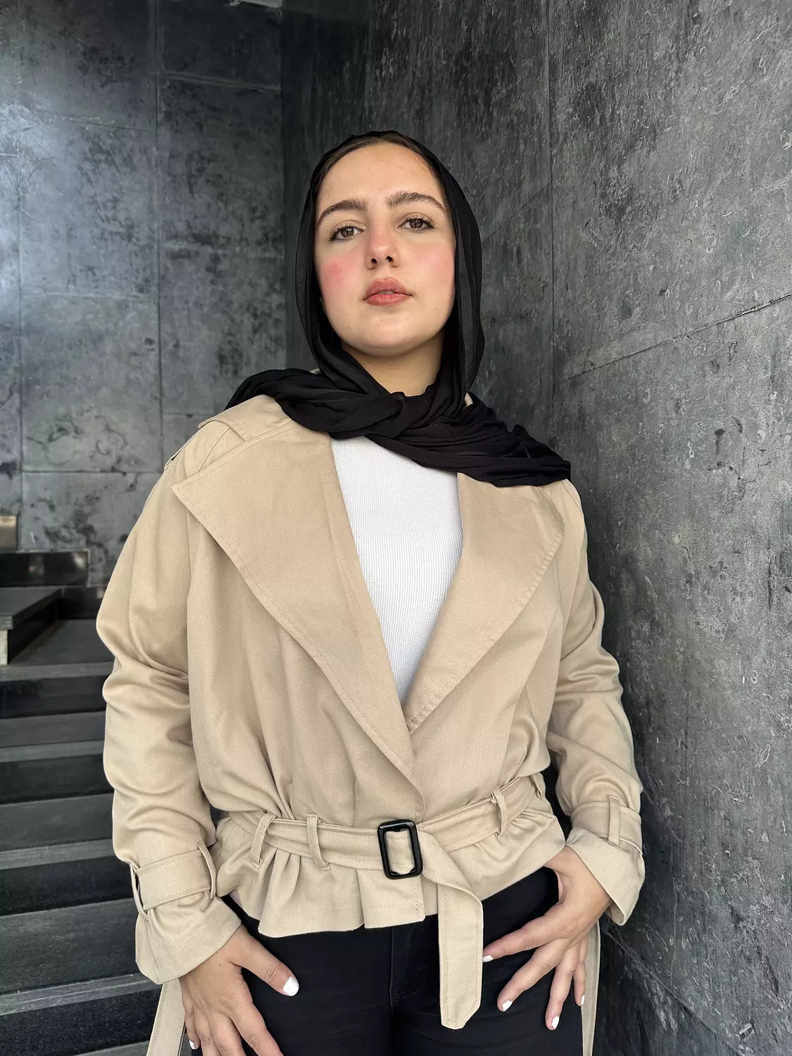 Cropped trench coat in beige