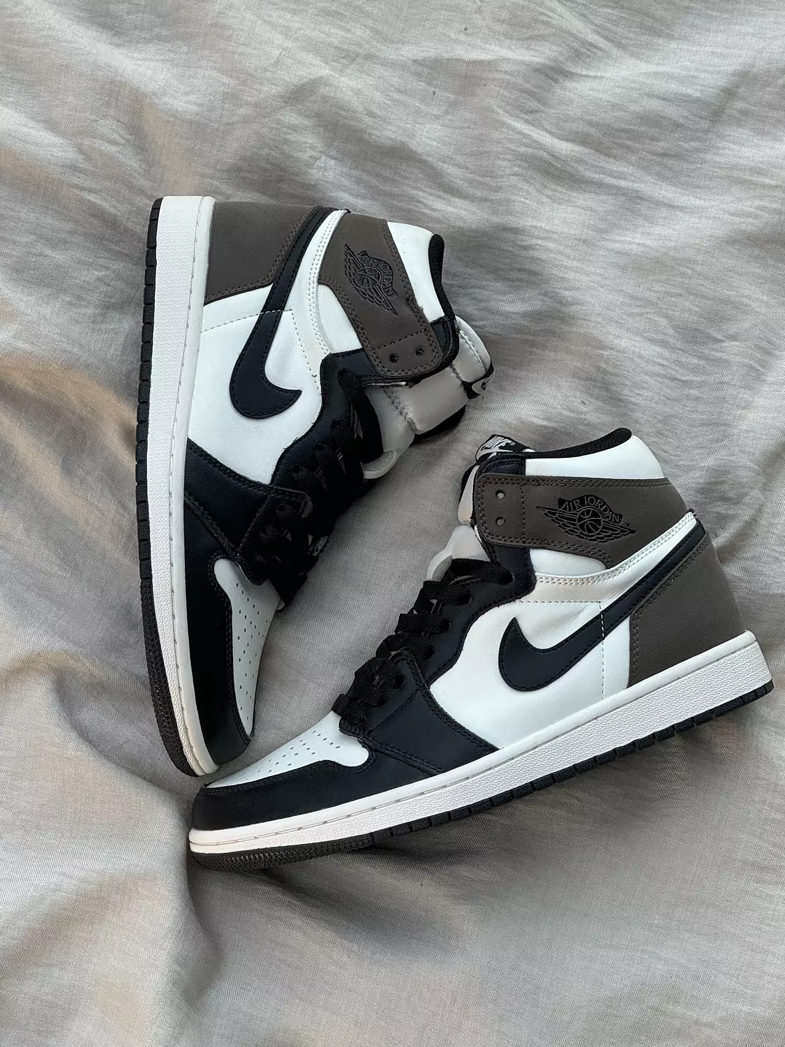 Nike Air Jordan 1 mocha  3