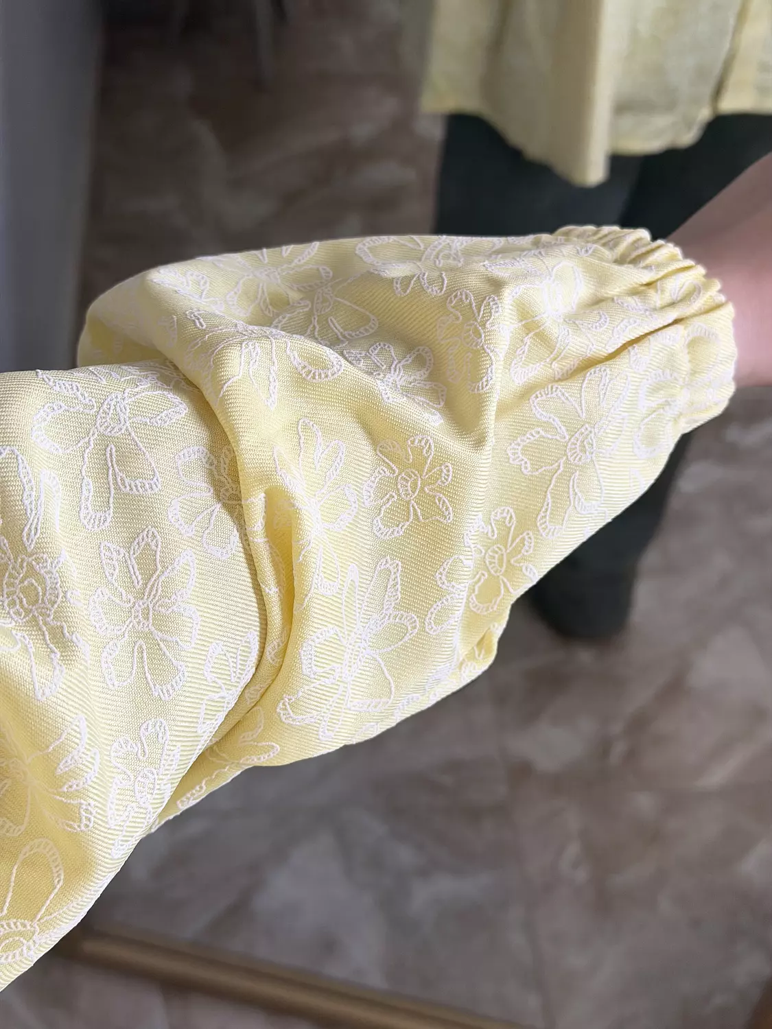 Ruffled Floral Blouse 💛 2