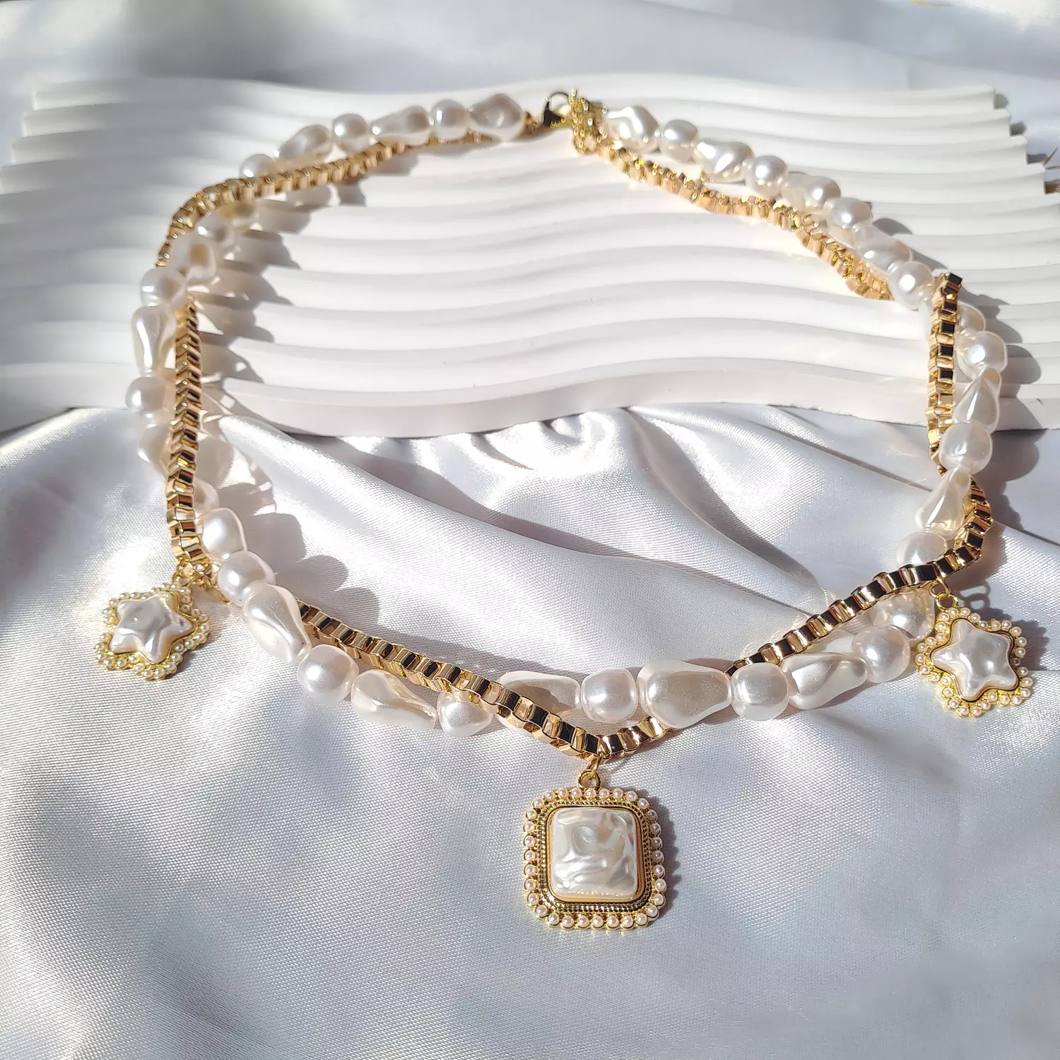 Gold snow necklace  1