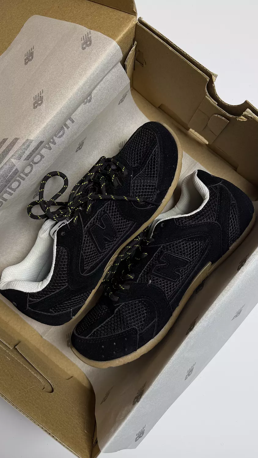 Newbalance miu miu in Black image