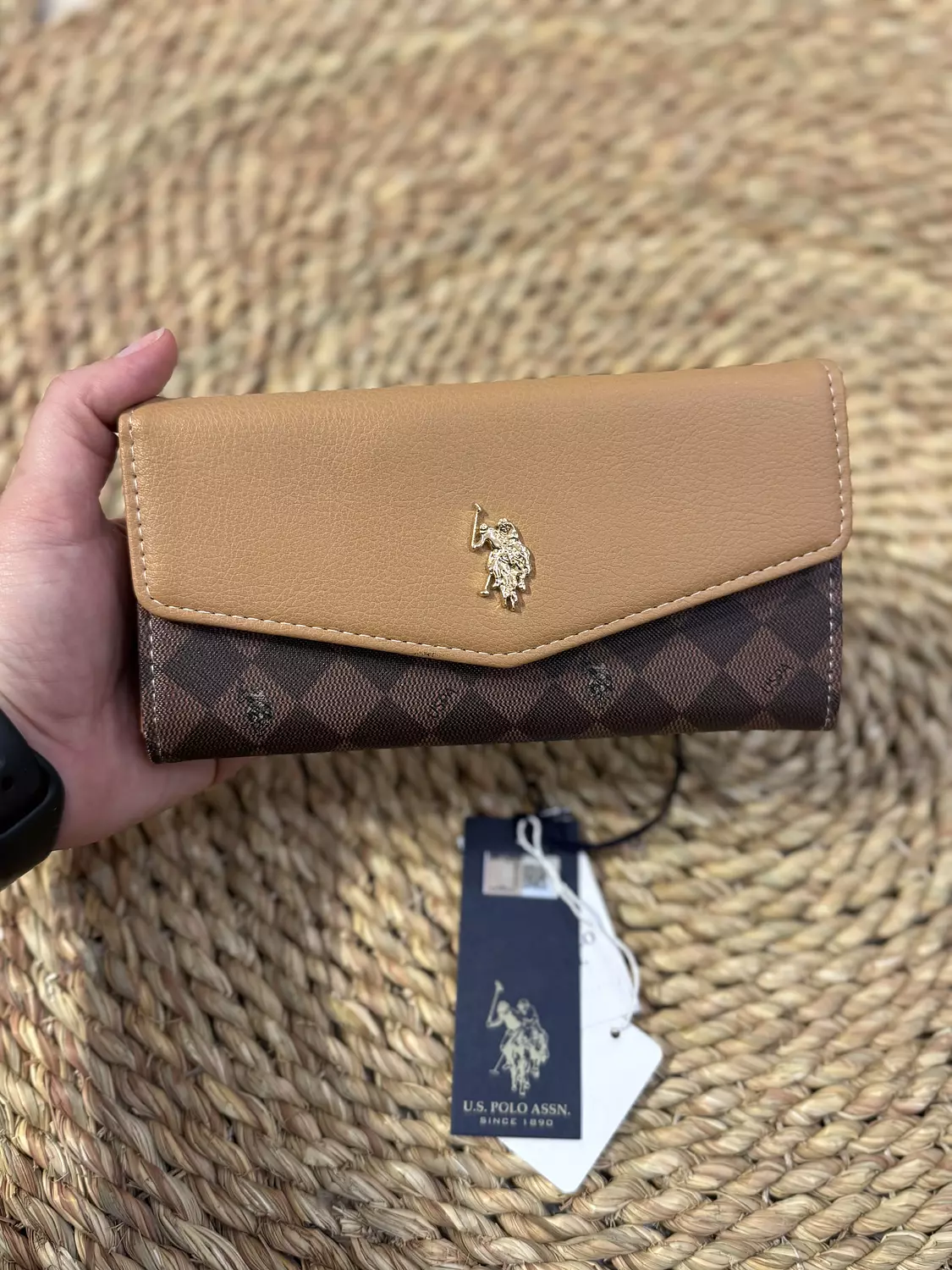 U.S. Polo Assn. Women’s Checkered Flap Wallet – Tan & Brown