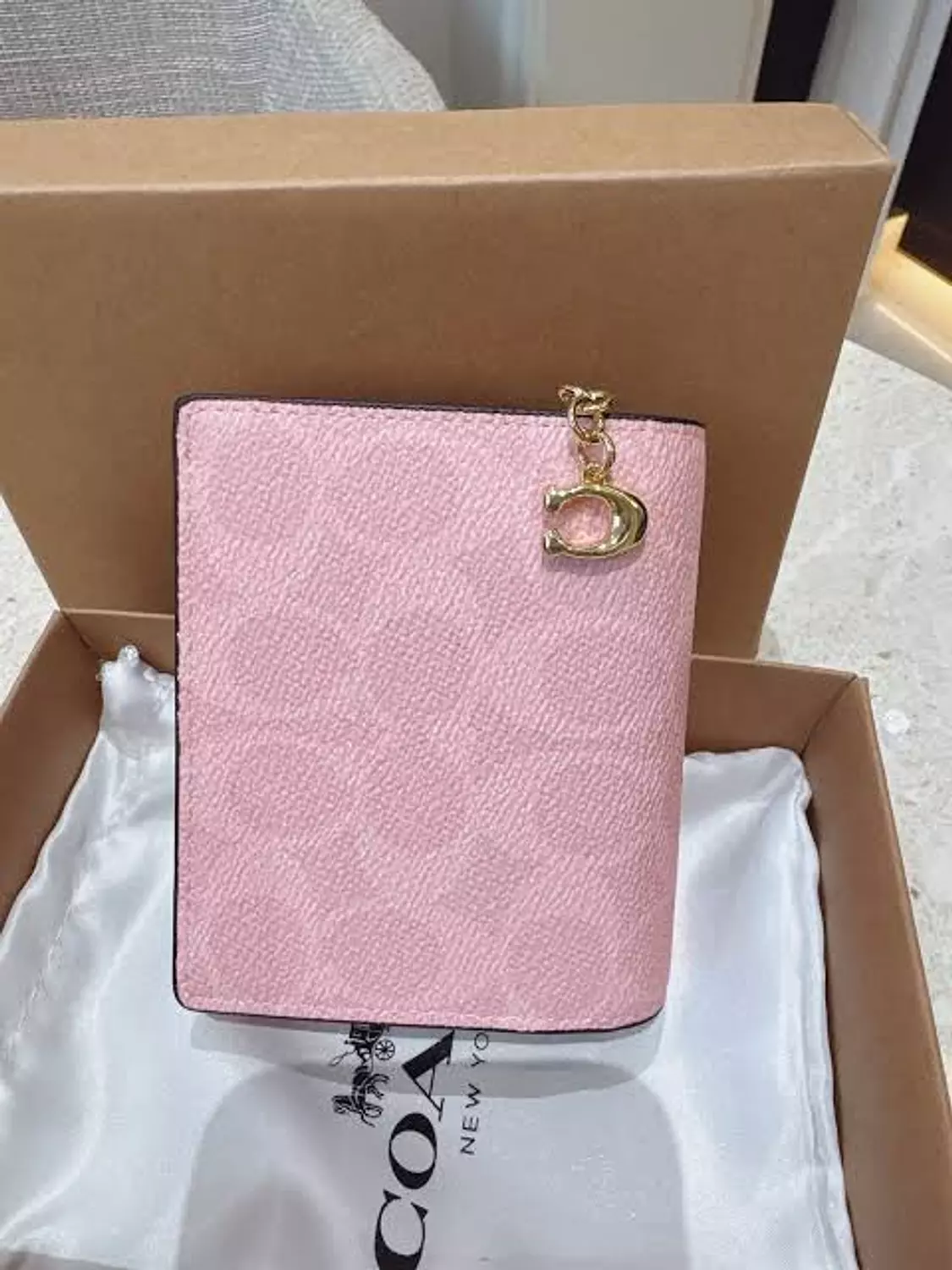 Coach snap wallet in powder pink 2