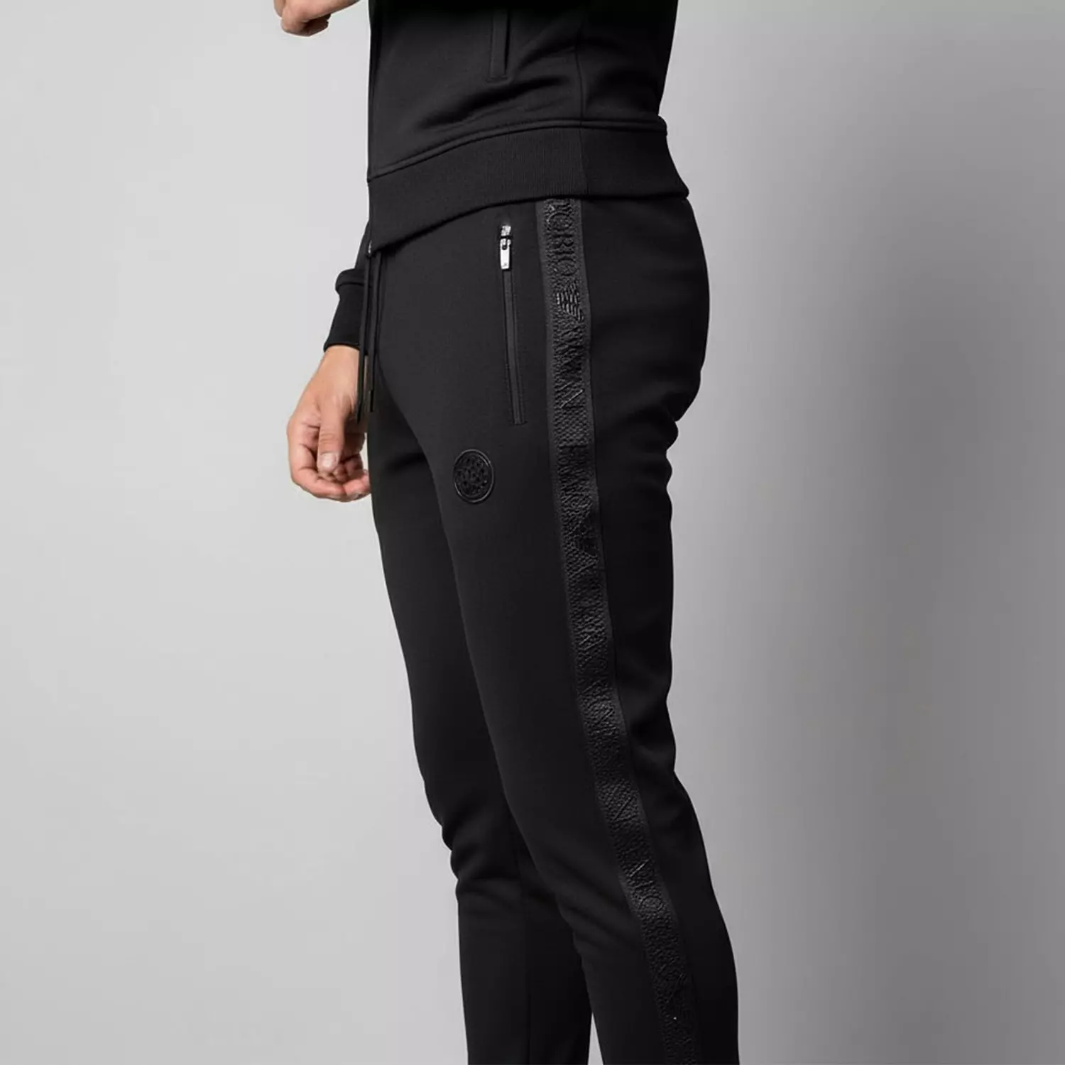 Tracksuit Ea7 Circle  4