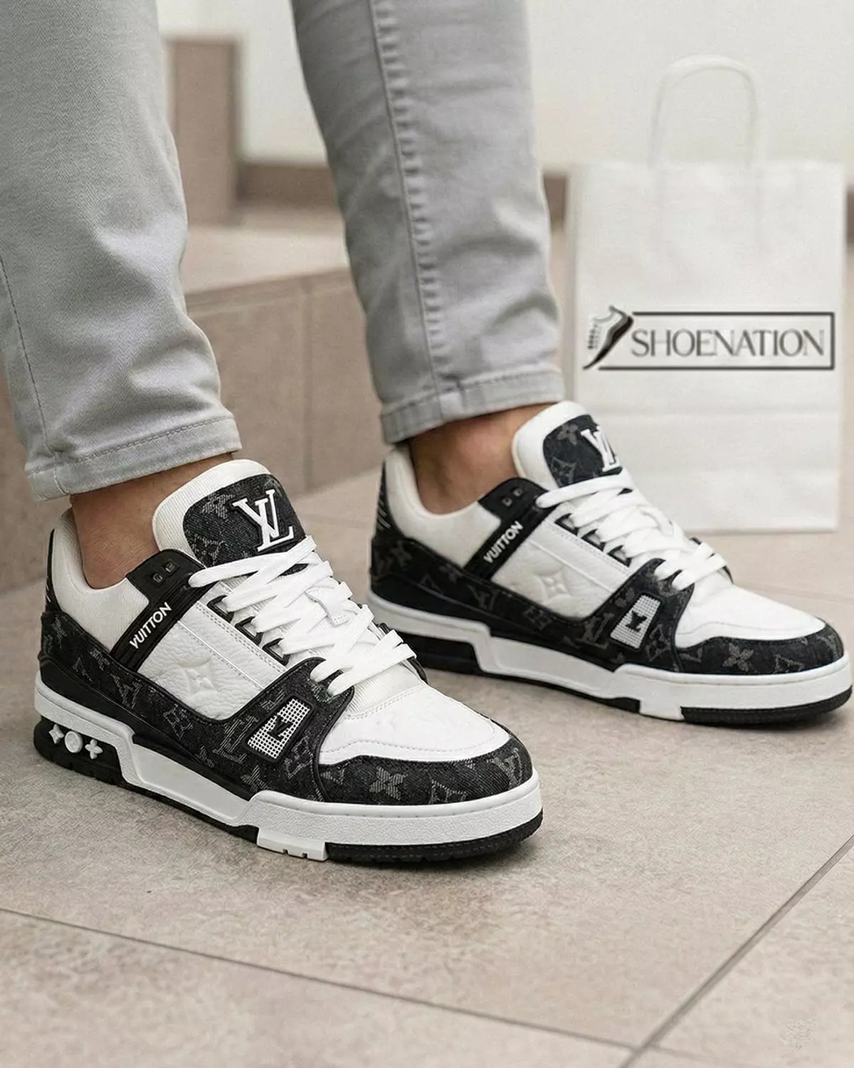 LV Men Shoes - Black & White  image
