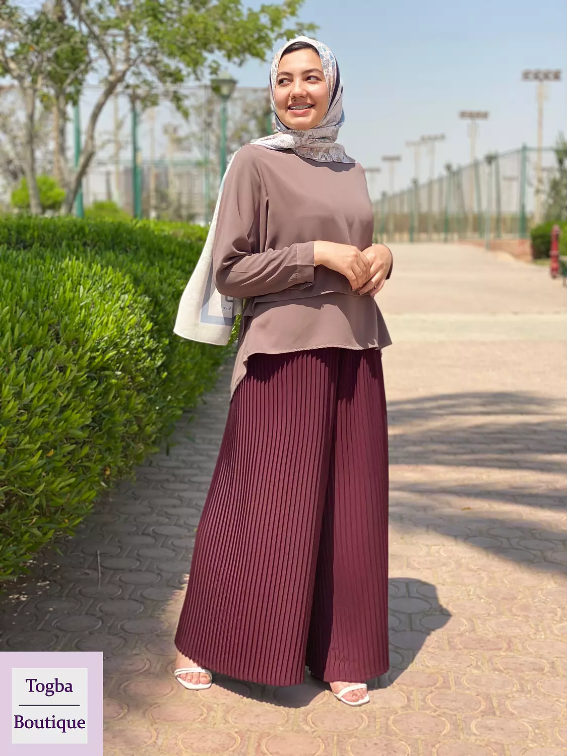 Pleated pants  12