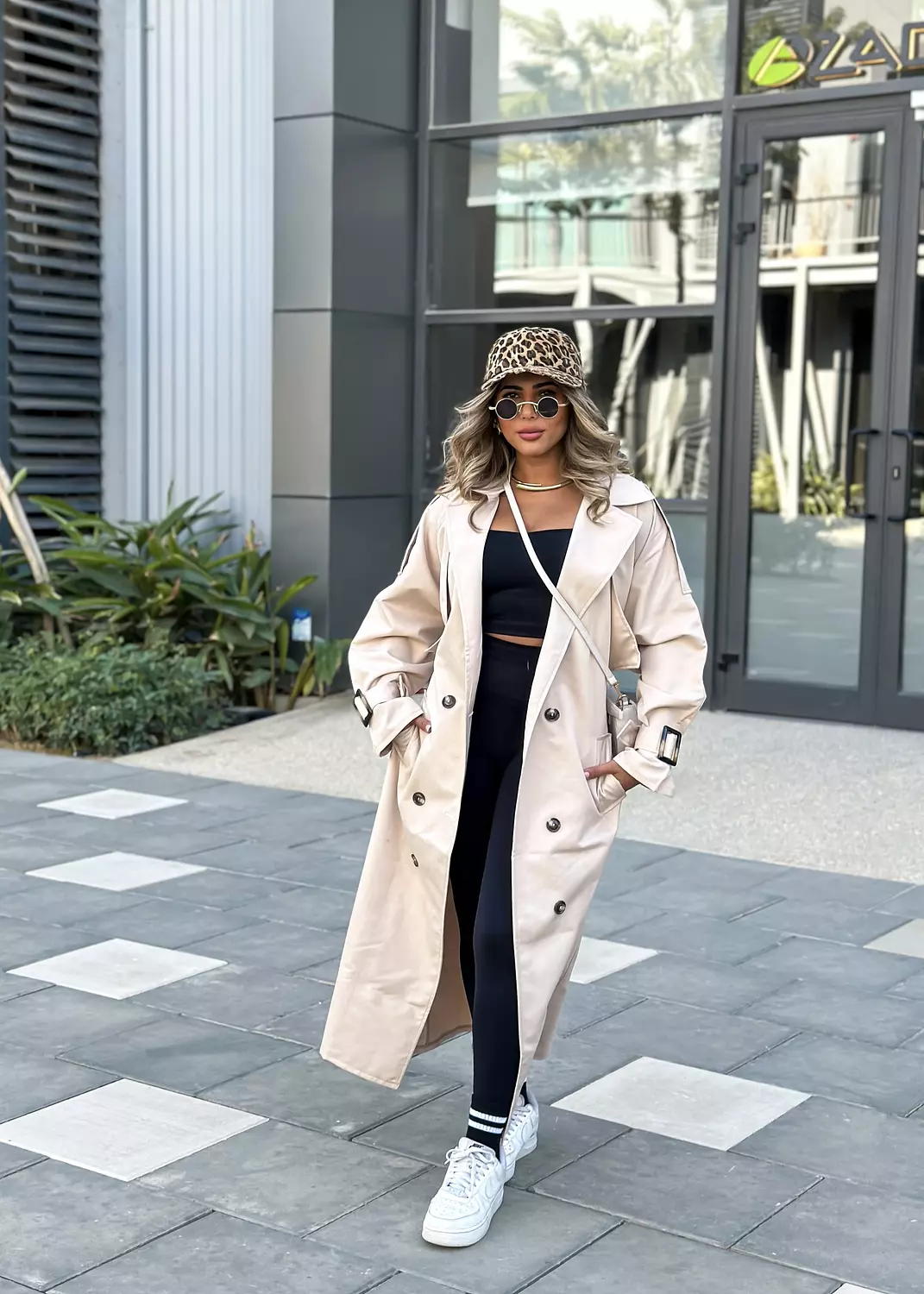 Trench coat beige 