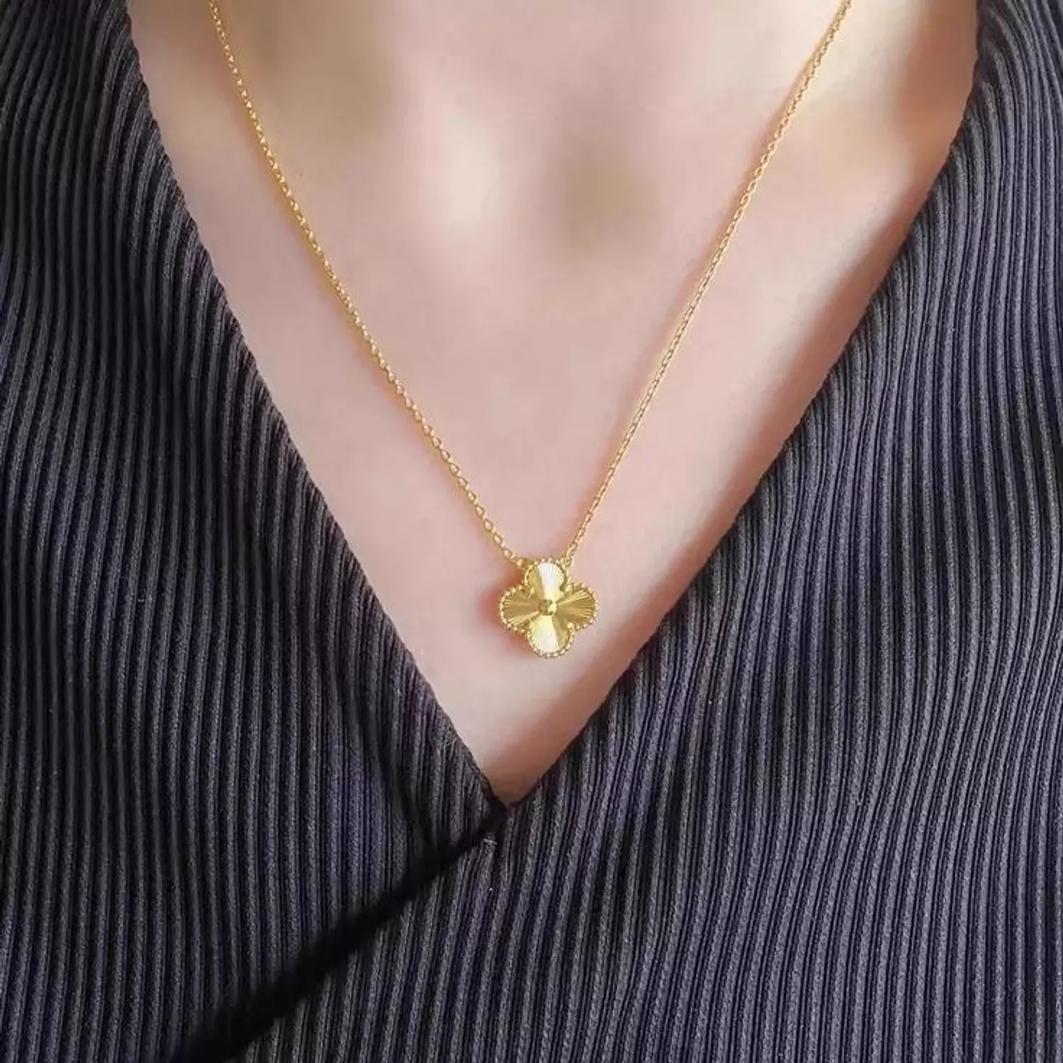 Van cleef necklace N206 image