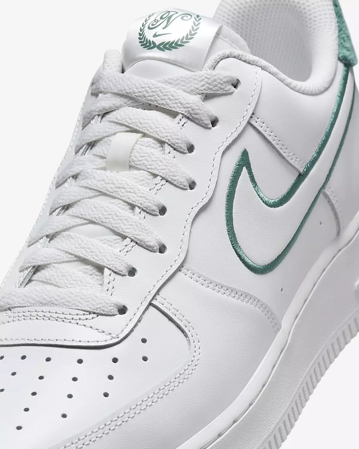 Nike Air Force 1 '07 LV8 Men's Shoes 4