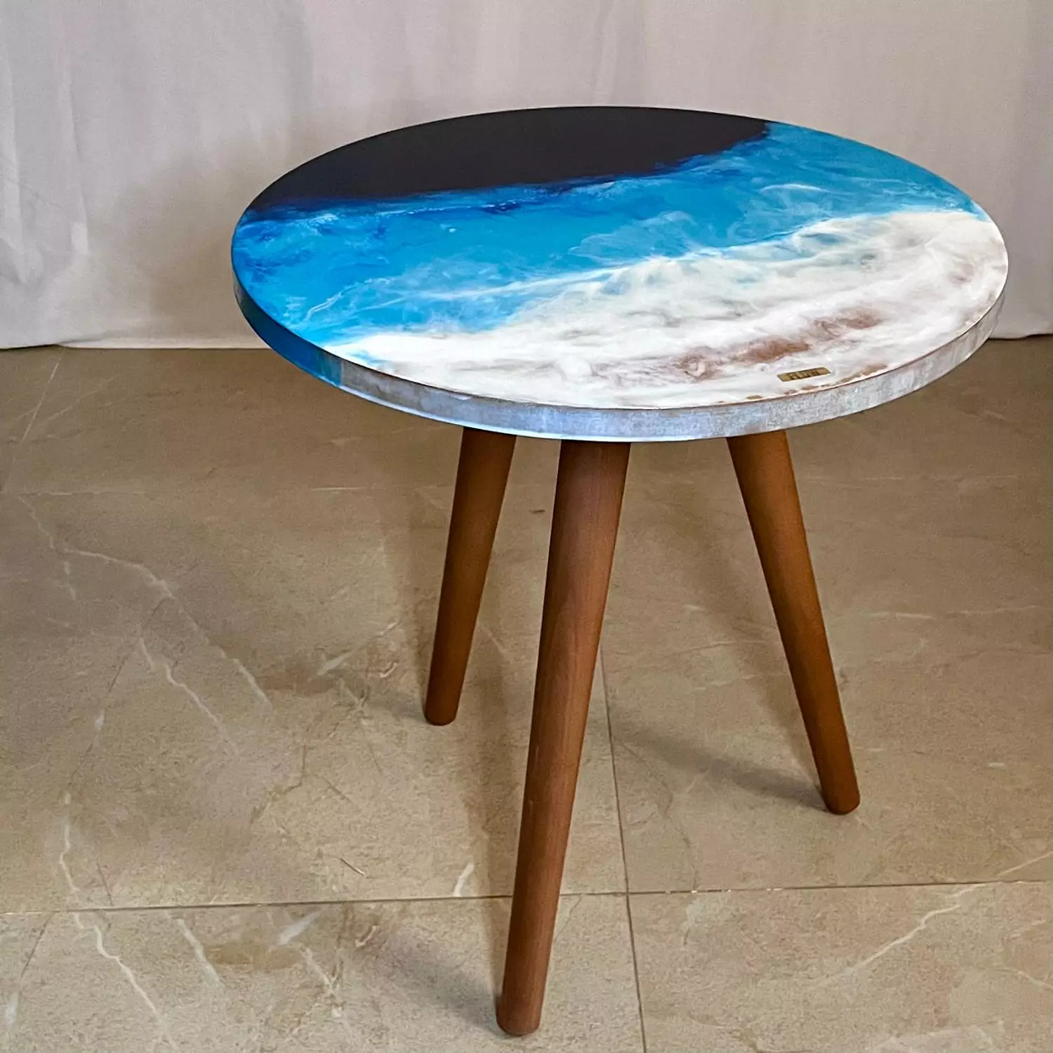 <p style="text-align: center"><strong>Round SeaScape Wooden Table</strong></p>