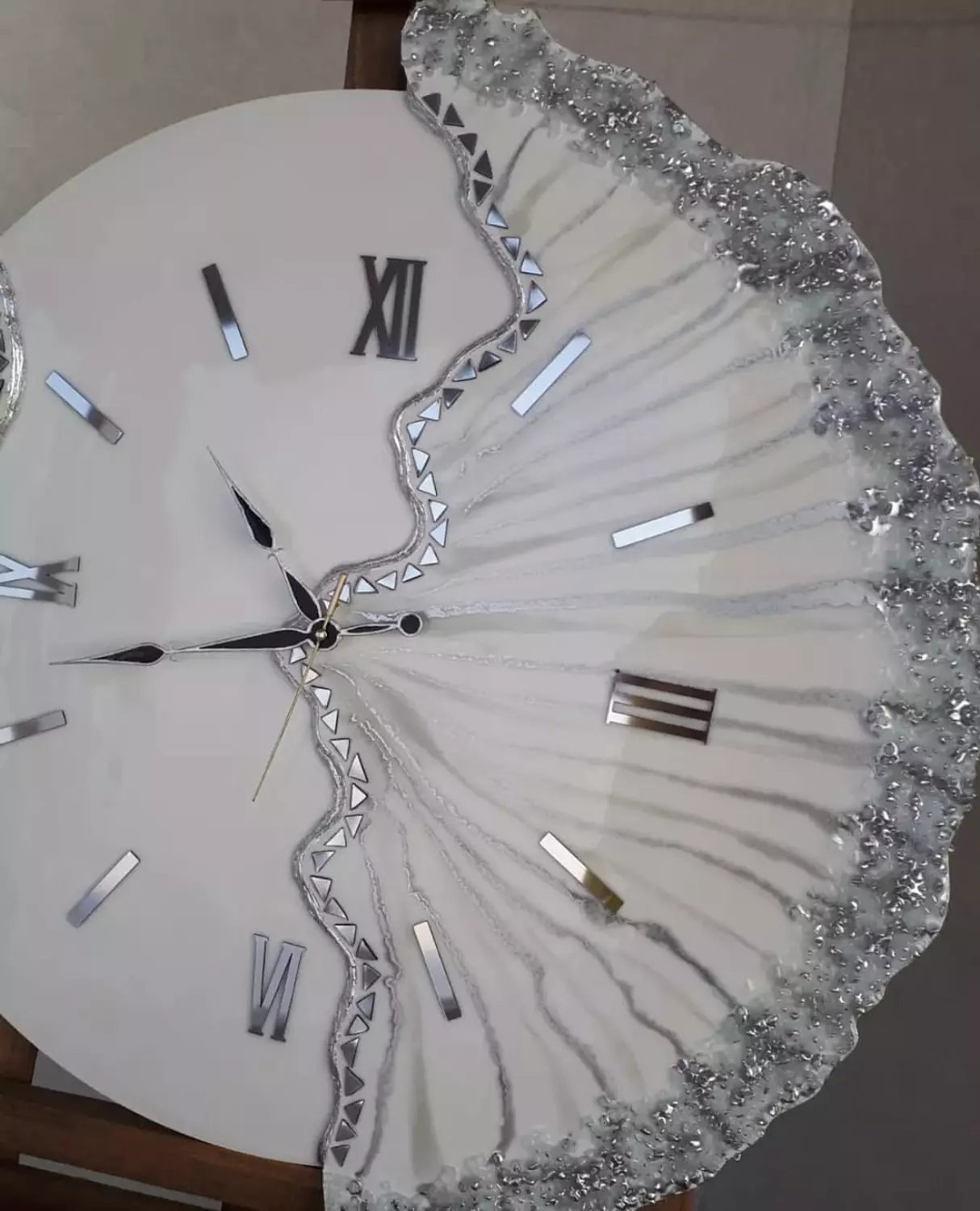 White rose clock 3