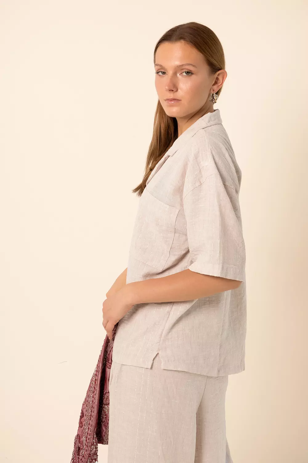 Oversized Shirt in silver Stripes - Beige 2