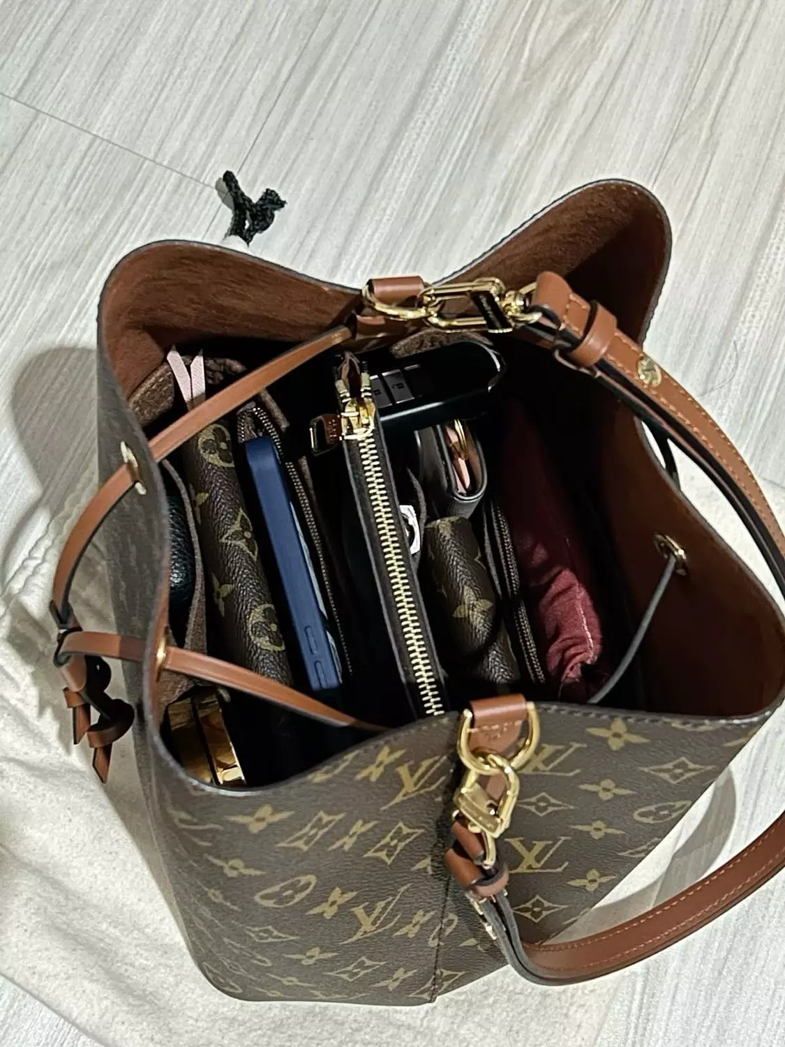 NÉONOÉ BUCKET BAG – Noir / Black 3
