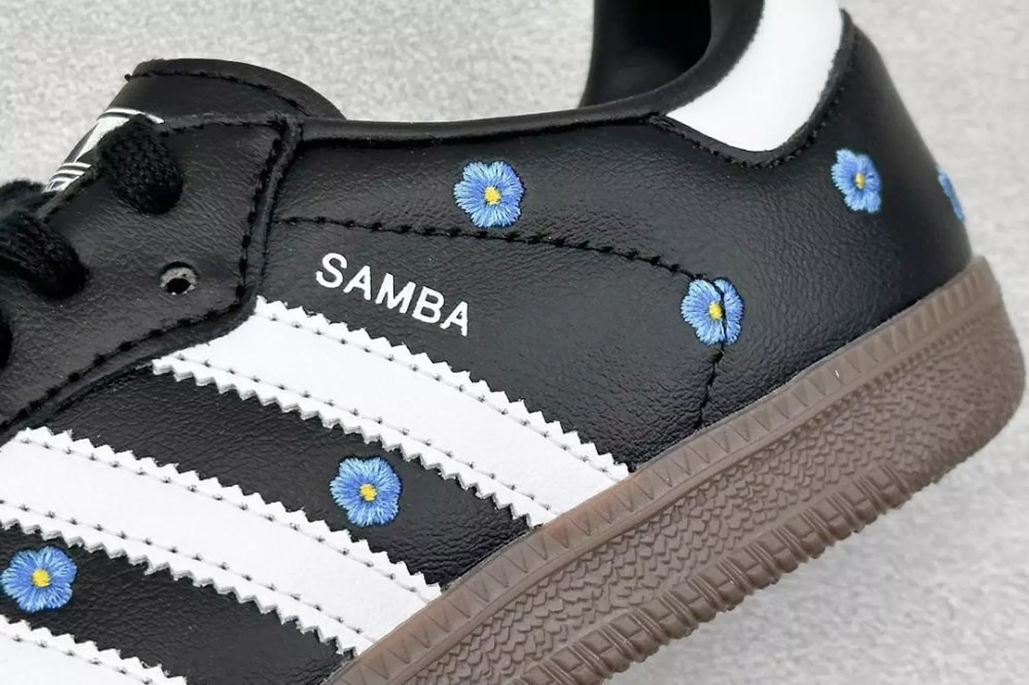 adidas Women's Samba Og Trainers Blue Floral Black 5