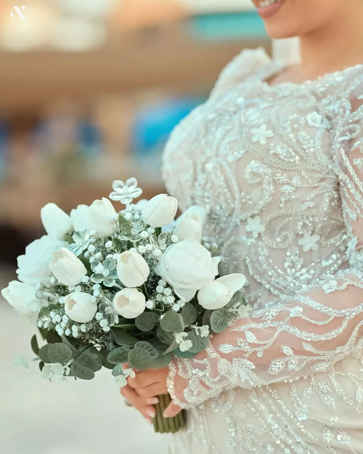  classy white floral bouquet 3