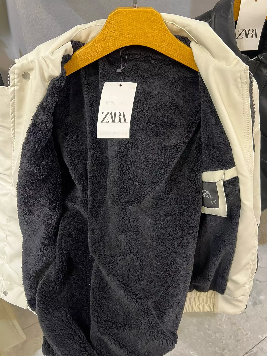 ZARA LEATHER JACKET  2