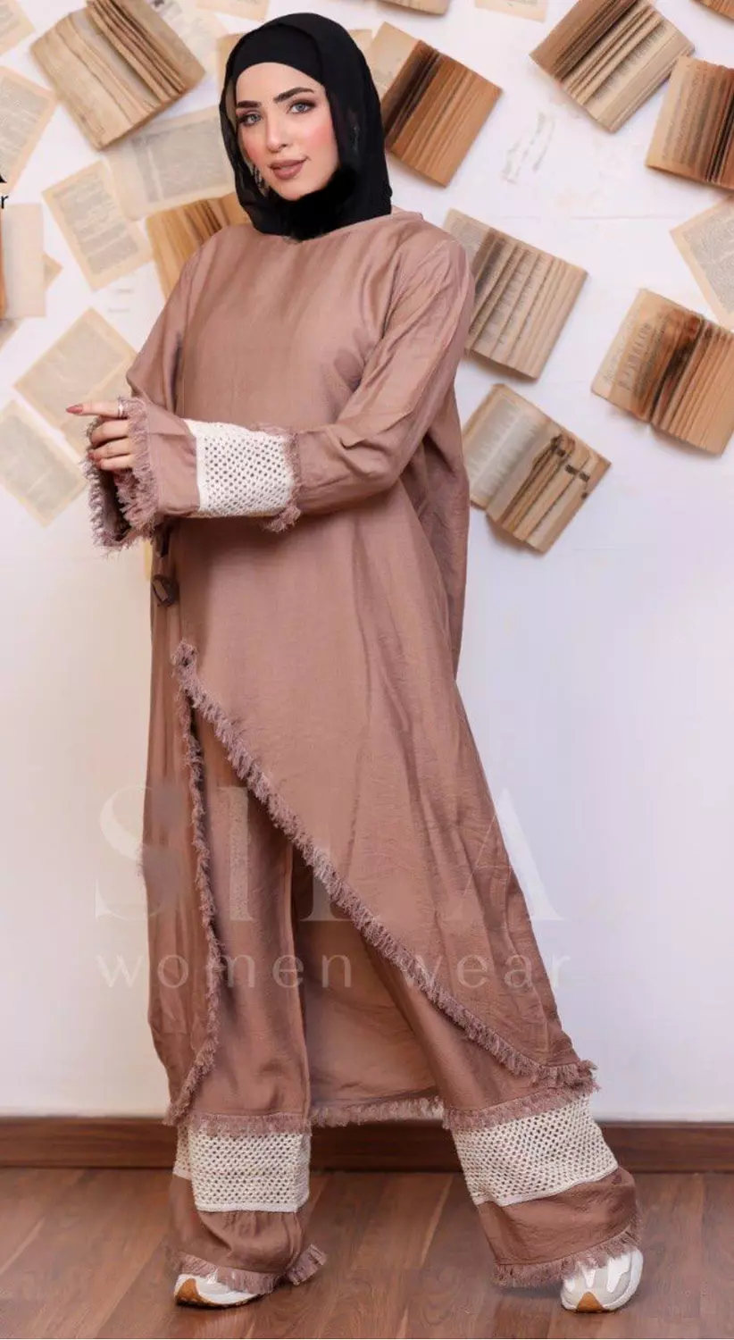 Linen Suit with Delicate Guipure – Effortless Elegance 4
