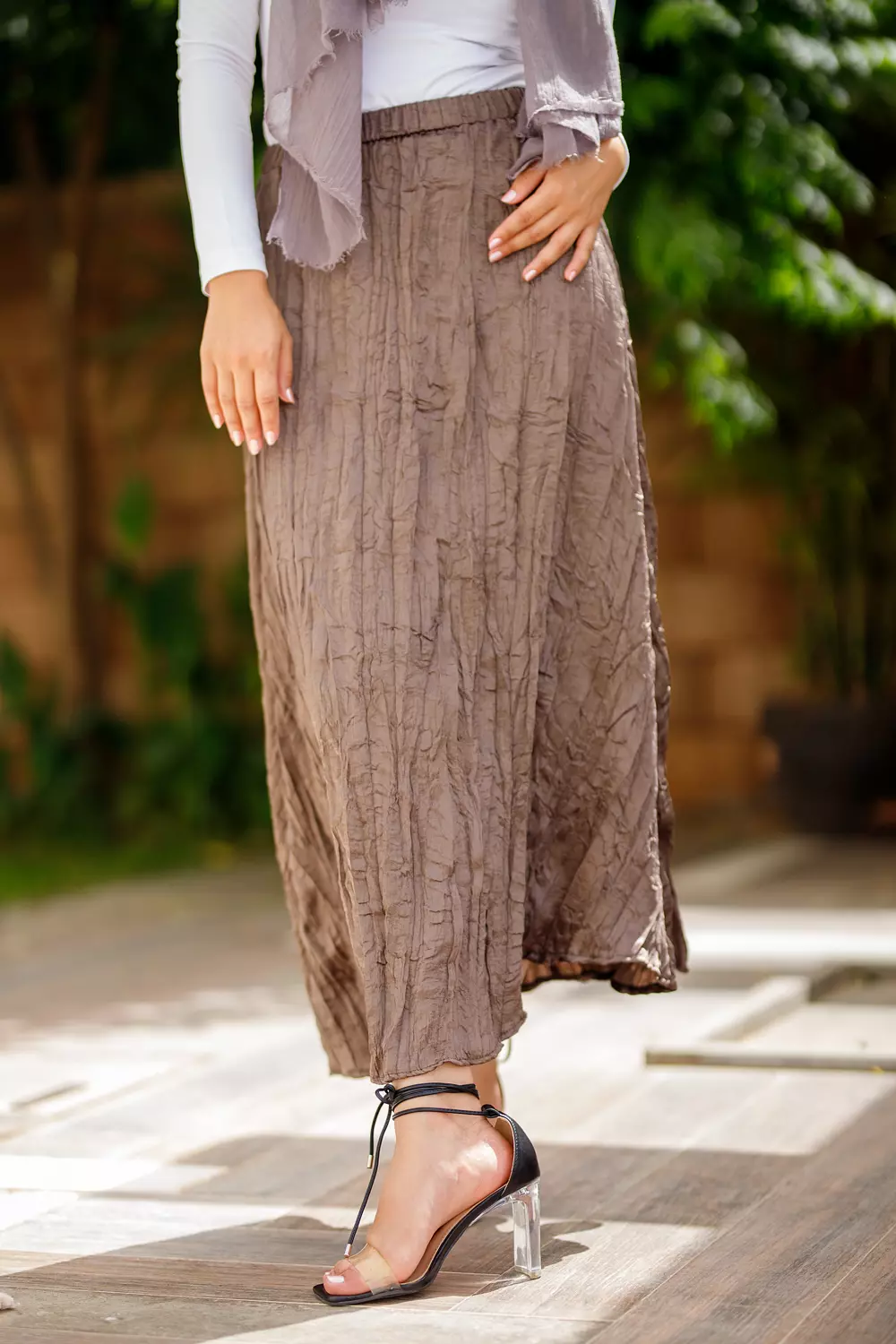 Brown crushed maxi satin skirt  image