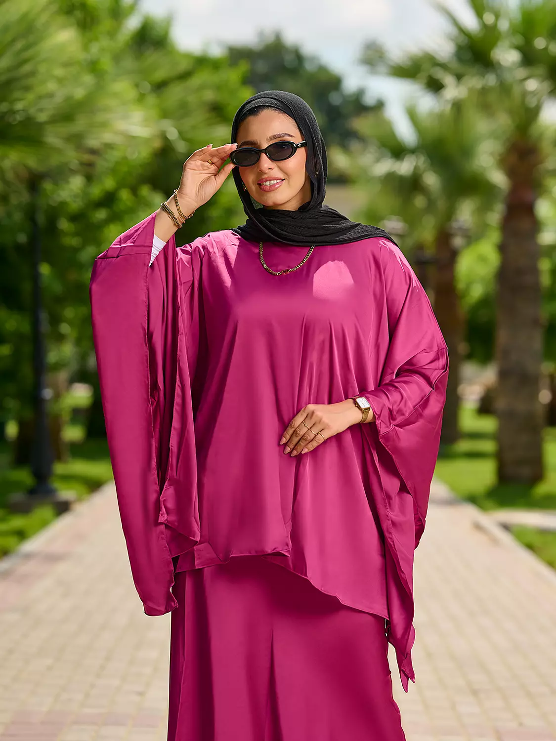 Soiree Suit in Hot pink image