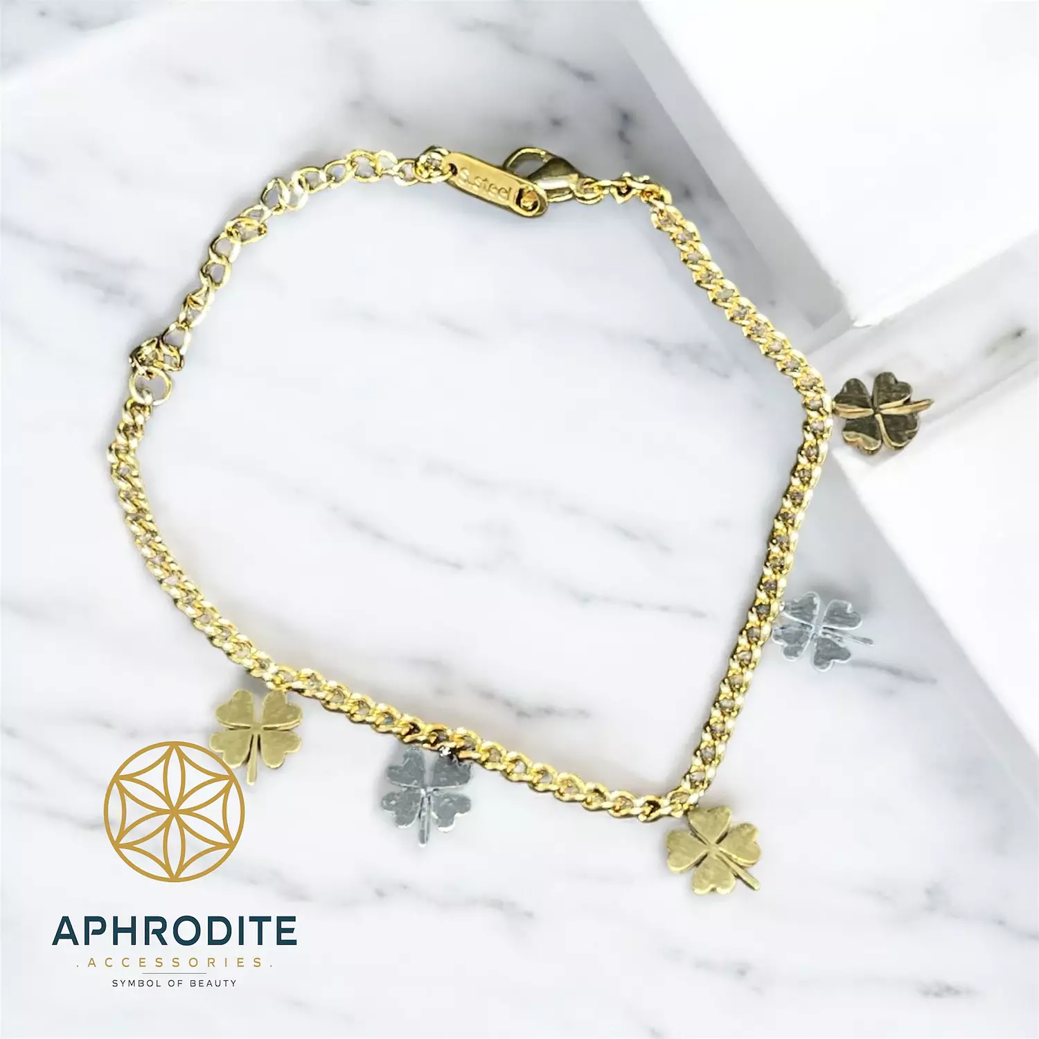 Four-leaf clover bracelet hover image