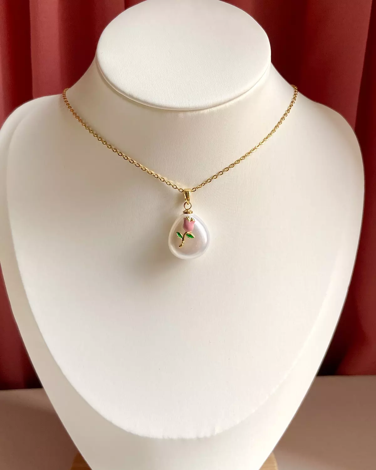 Link tulip Flower inside a pearl stainless steel necklace 🌷 1
