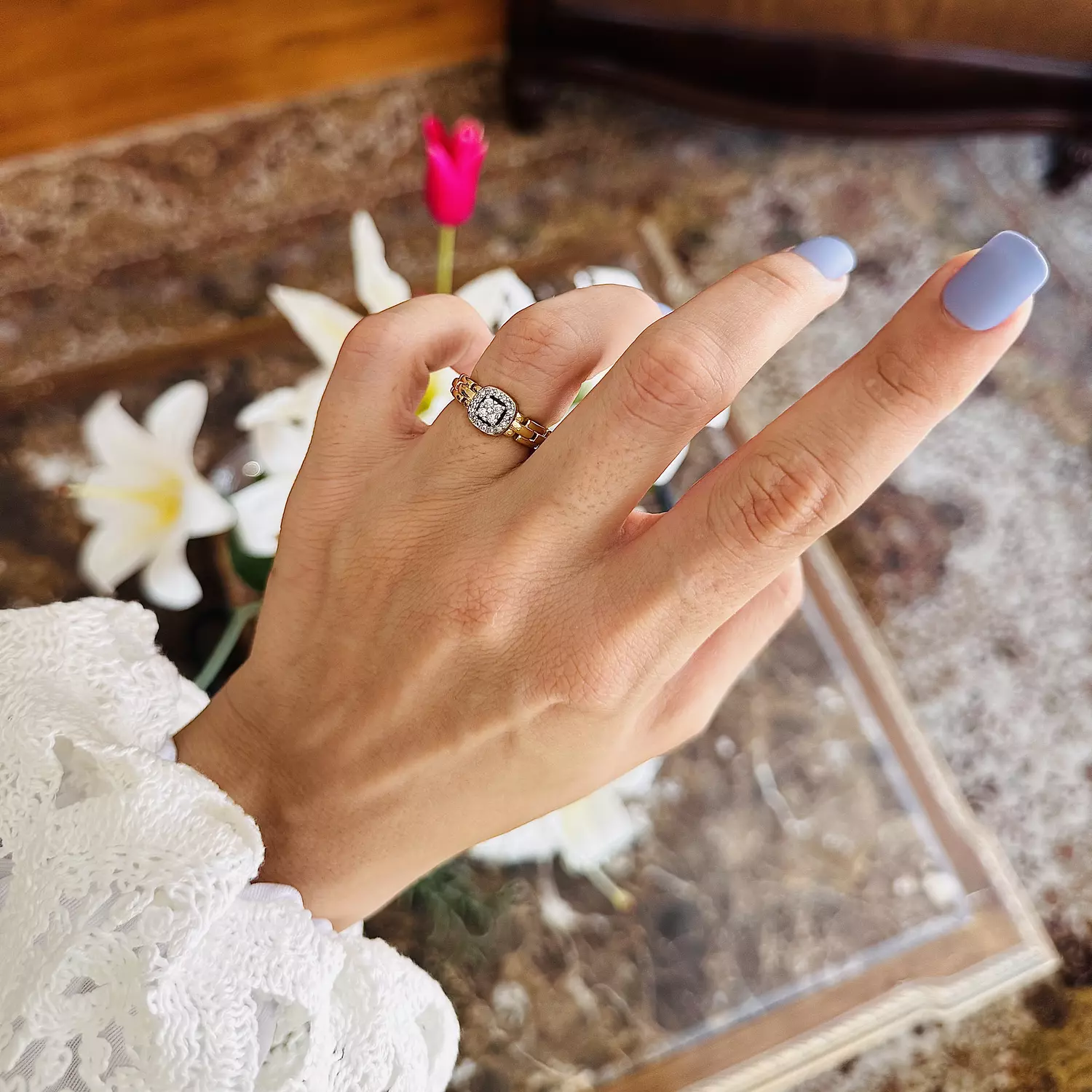 Square connected chain ring hover image