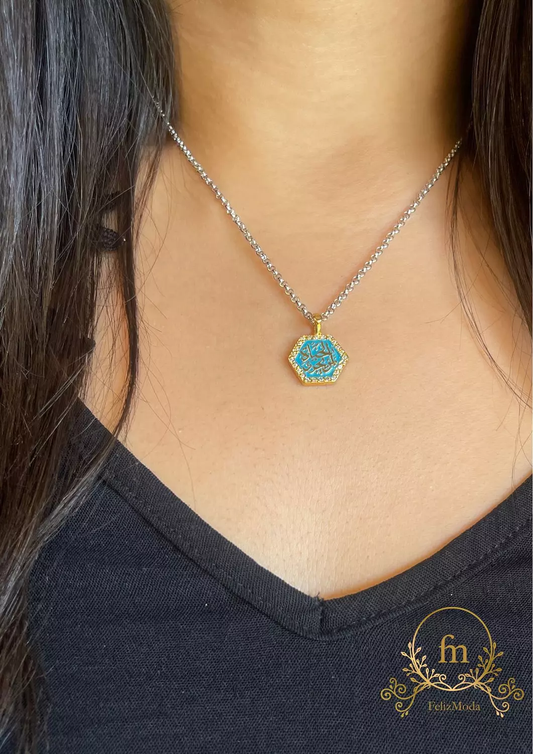 الحياة لمن يجرؤ Silver necklace with turquoise pendant image