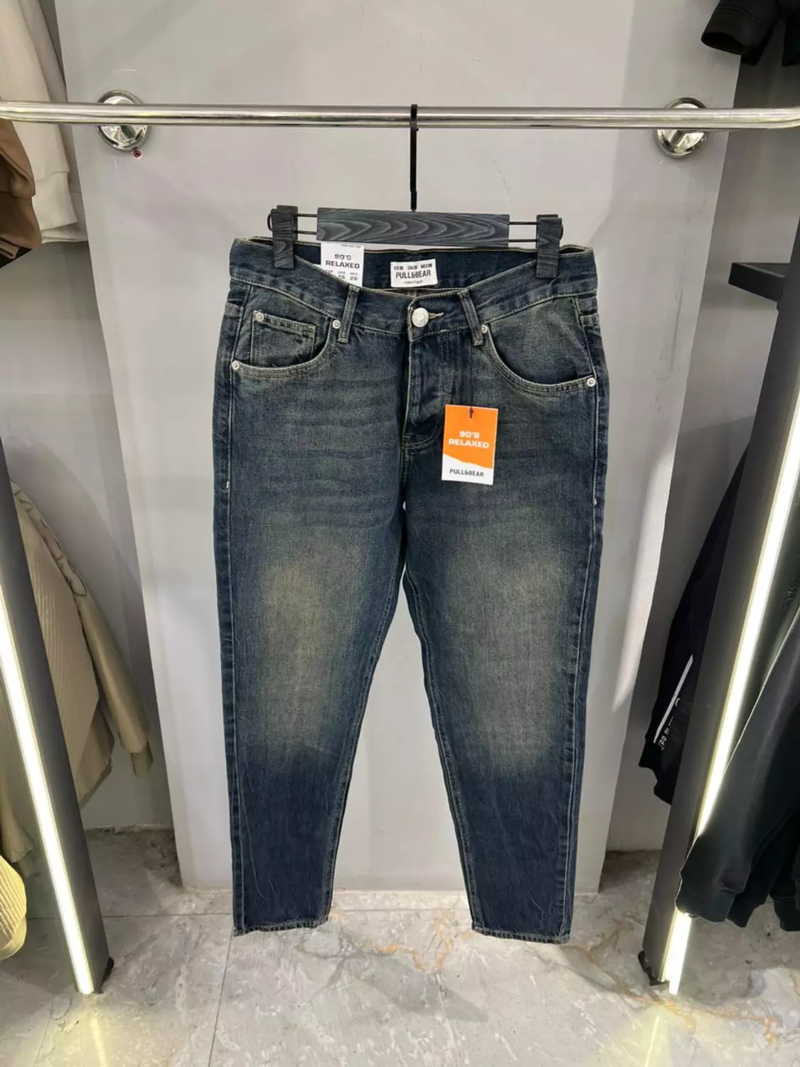 PULL & BEAR RELAXED FIT JEANS