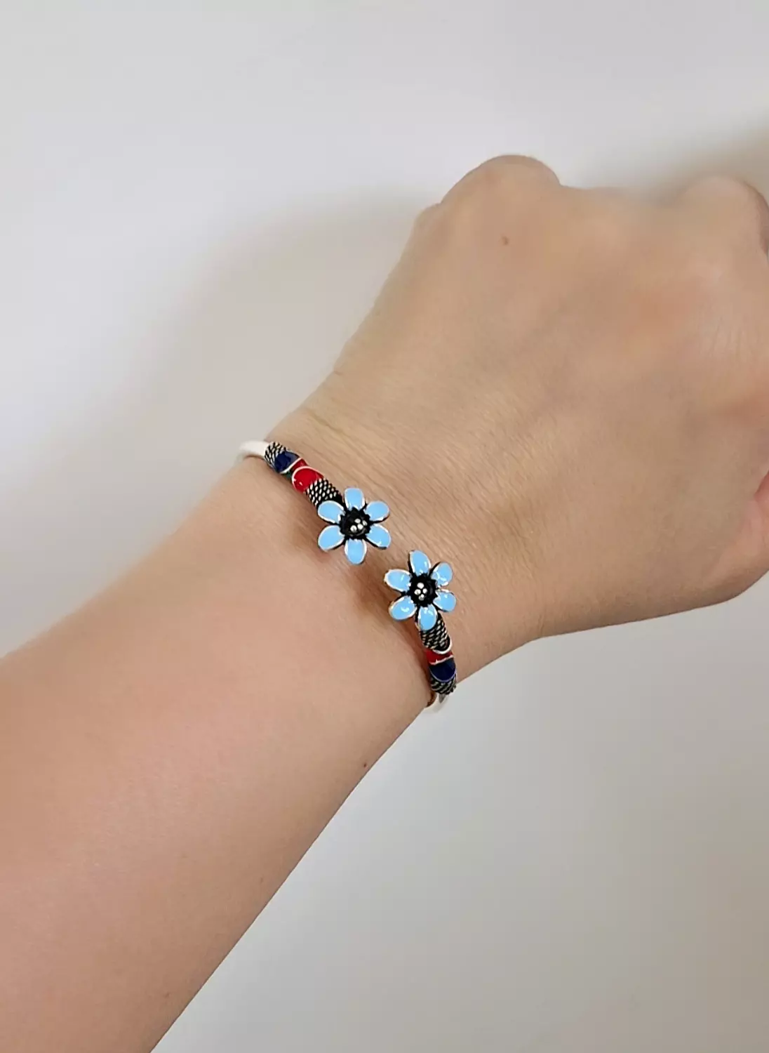 Flowe bangle image