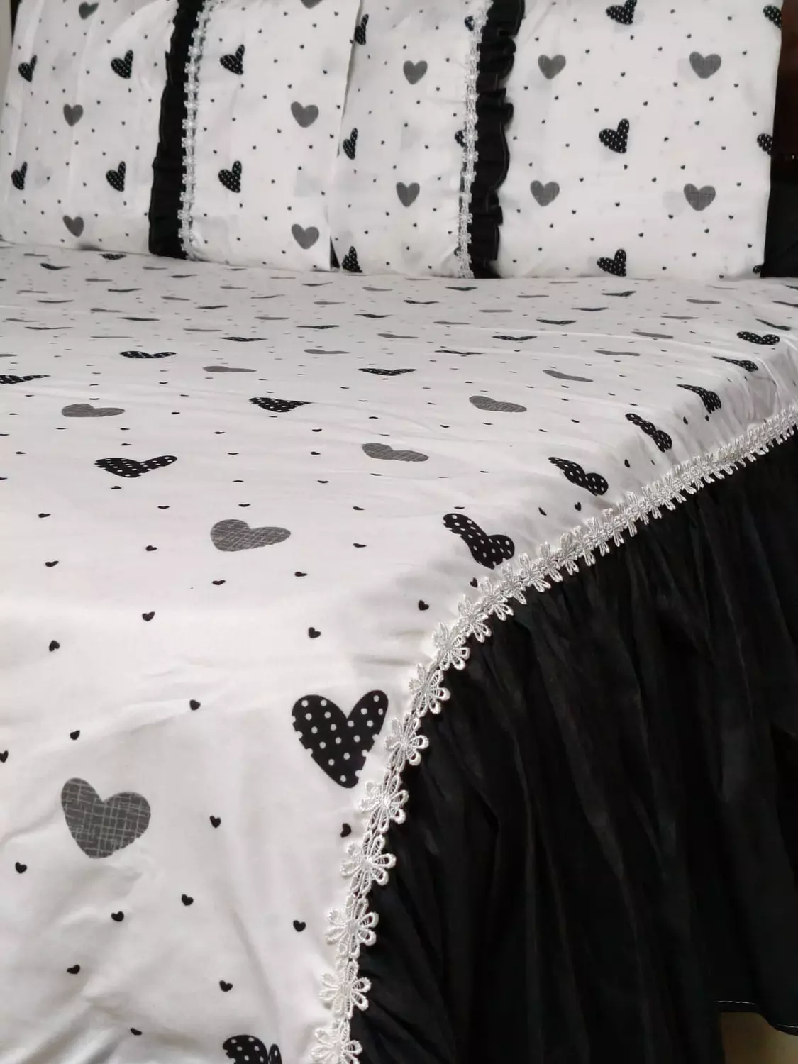 طقم ملايه قطن تركي كرانيش قلوب اسود hover image