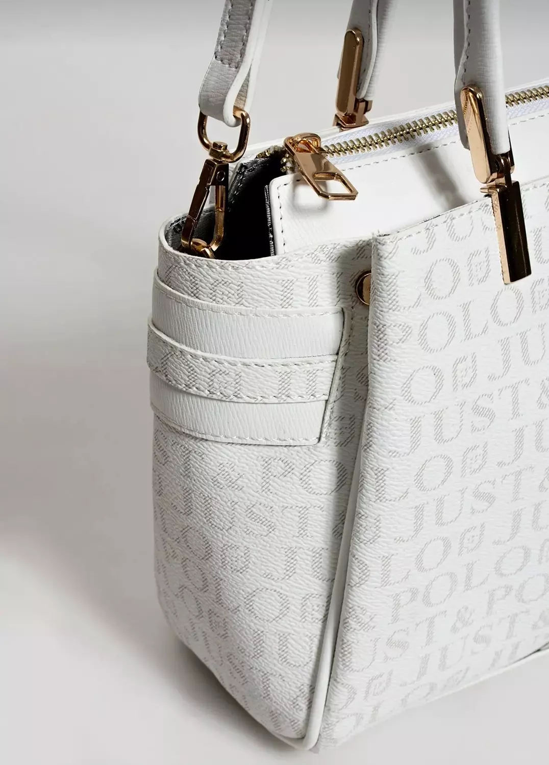 Elegance White Bag with key 4