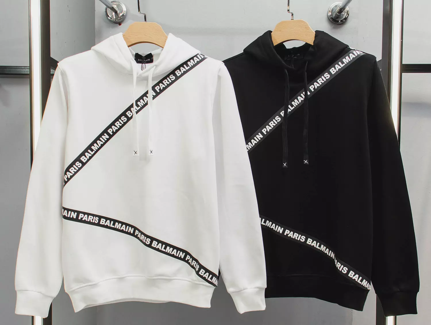 BALMAIN HOODIE / 1556 5