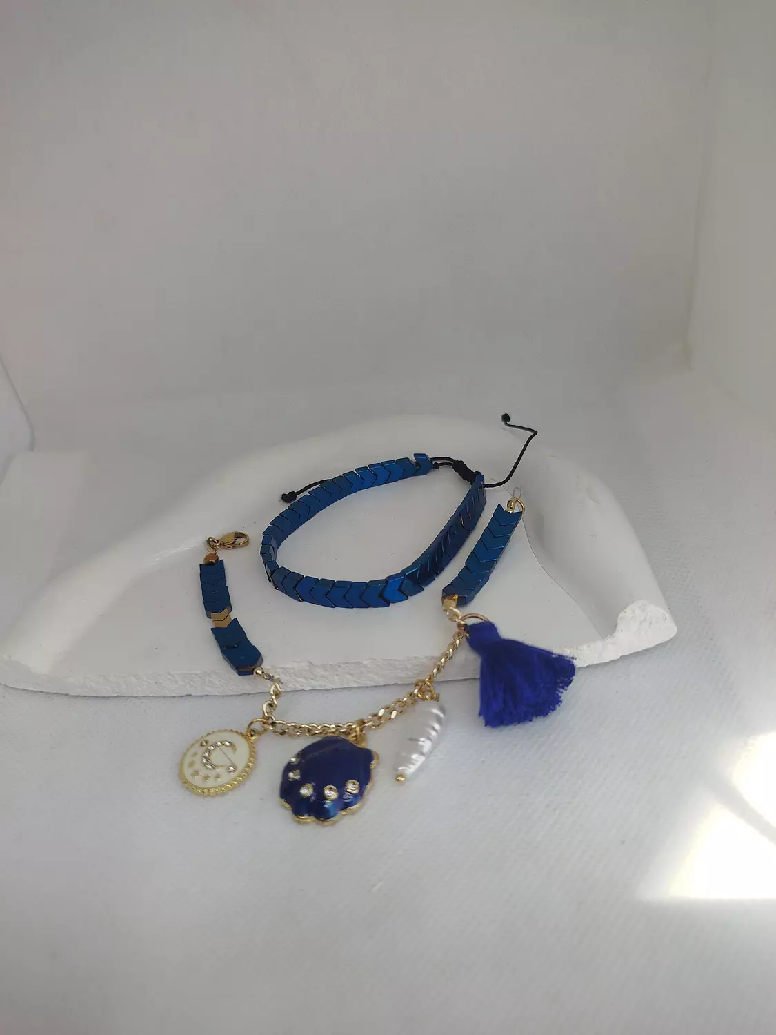 Blue shell bercelet  image