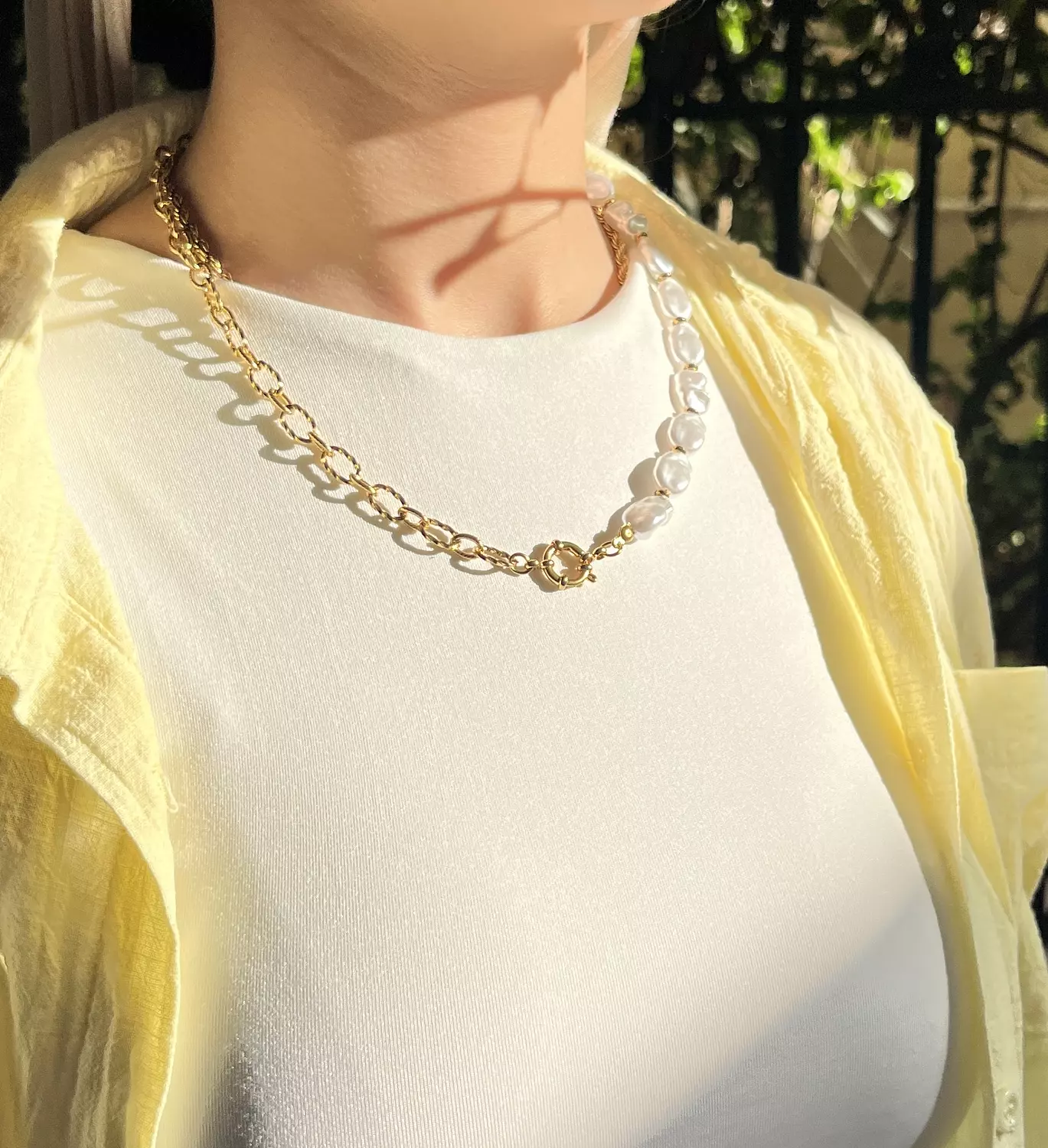 Pearly & chain necklace  image