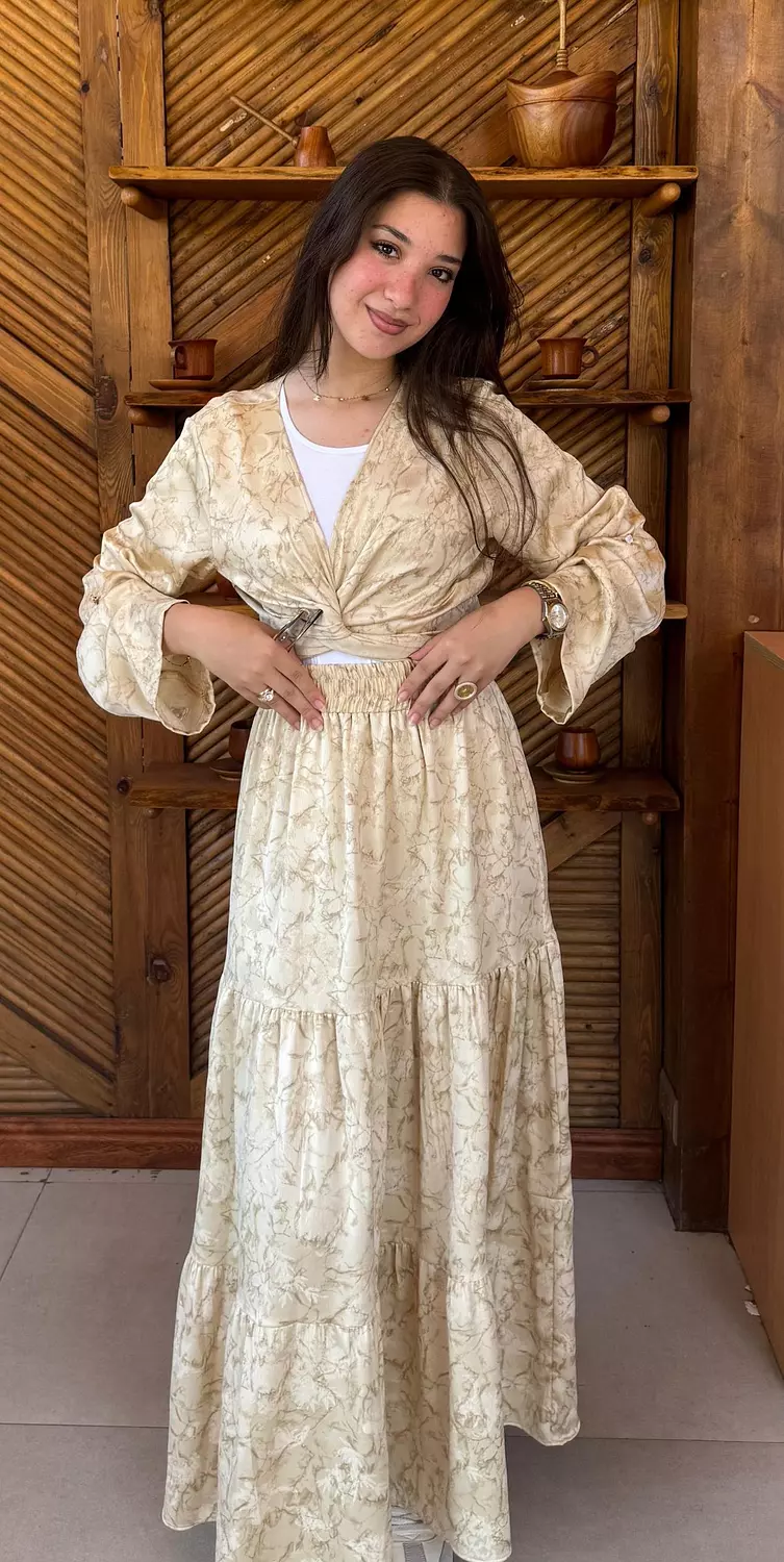 <h3><span style="color: rgb(182, 155, 148)">Skirts</span></h3>