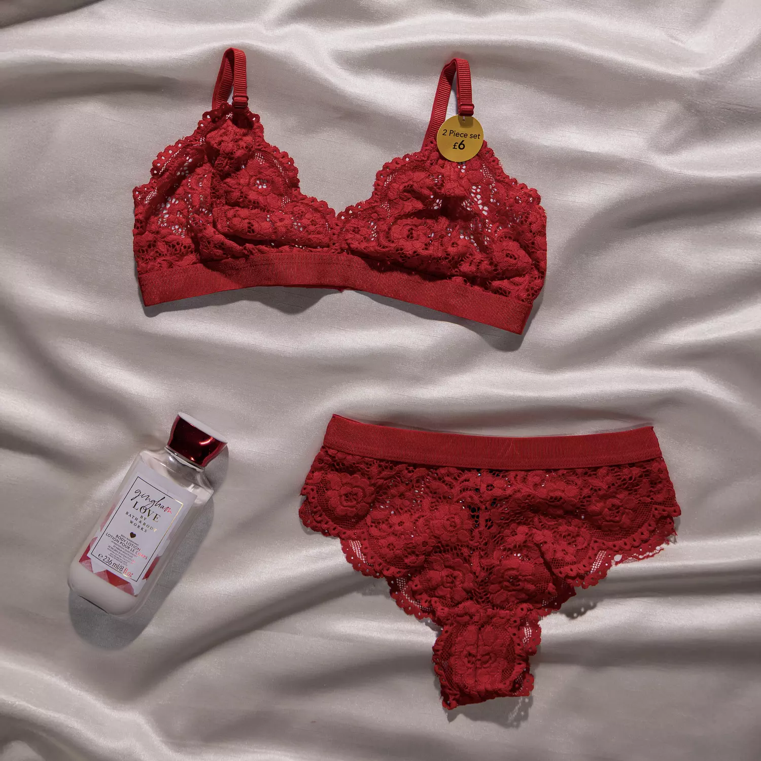 Matching lingerie set   1