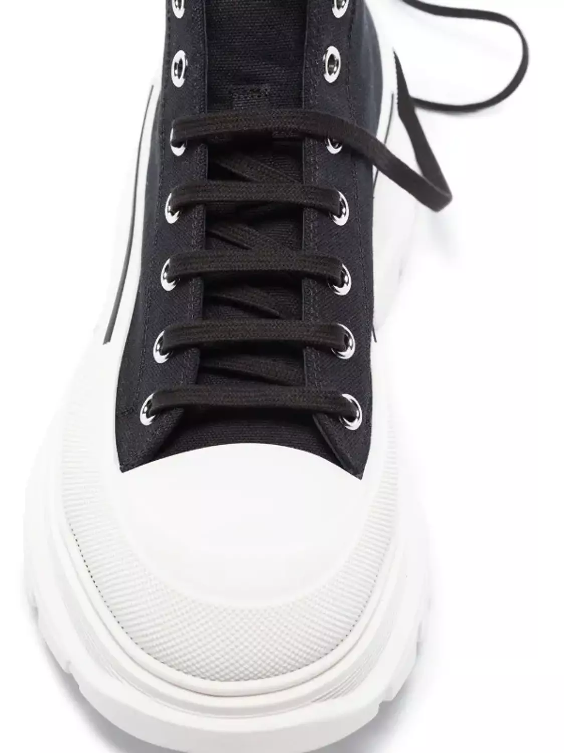 Alexander McQueen Tread Slick sneakers in black 4