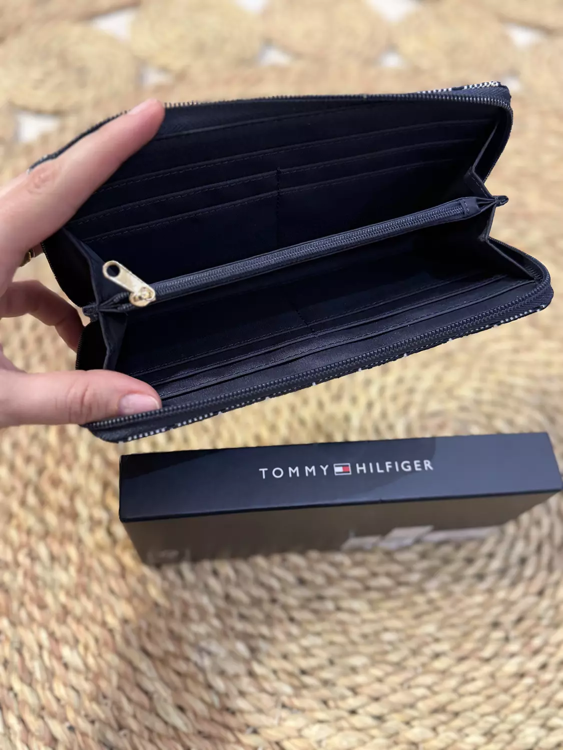 Tommy Hilfiger Women’s Zip-Around Wallet – Navy Monogram with Box image