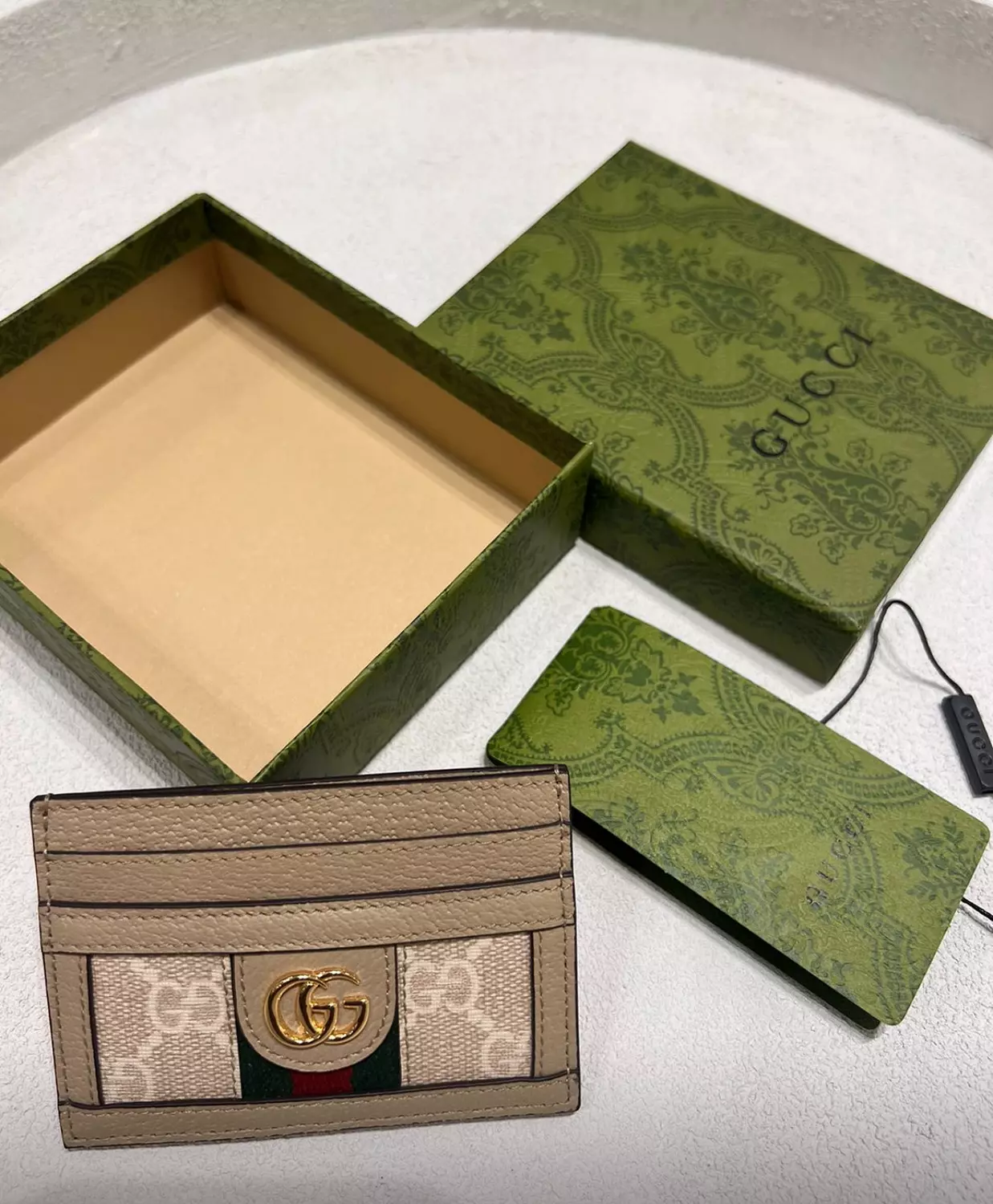 Gucci cardholder wallet image