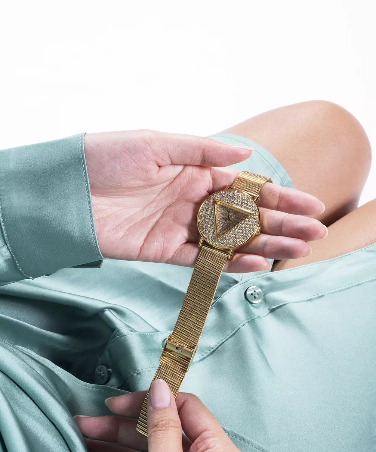 GUESS GW0477L2 ANALOG WATCH  For Women Gold Stainless Steel/Mesh Polished Bracelet  5