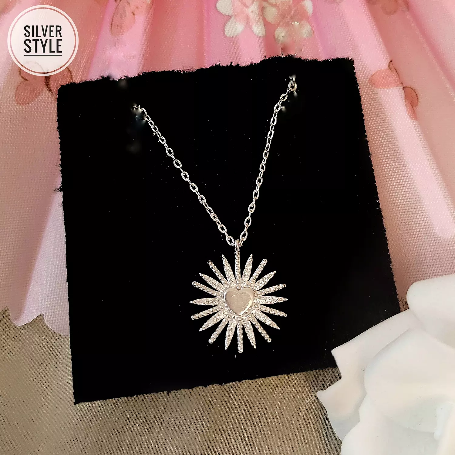 Shinning heart Necklace  image