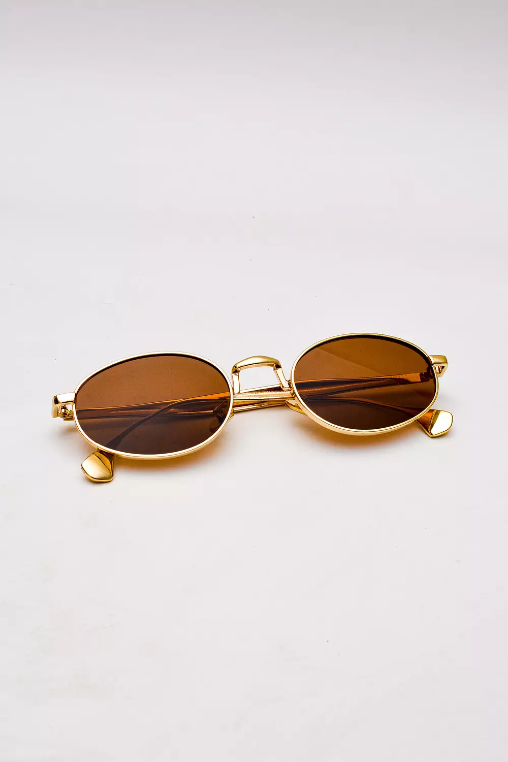 trendy sunglasses image