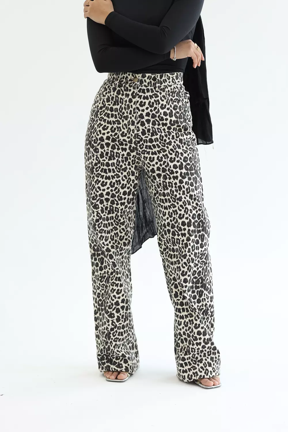 Leopard denim pant image