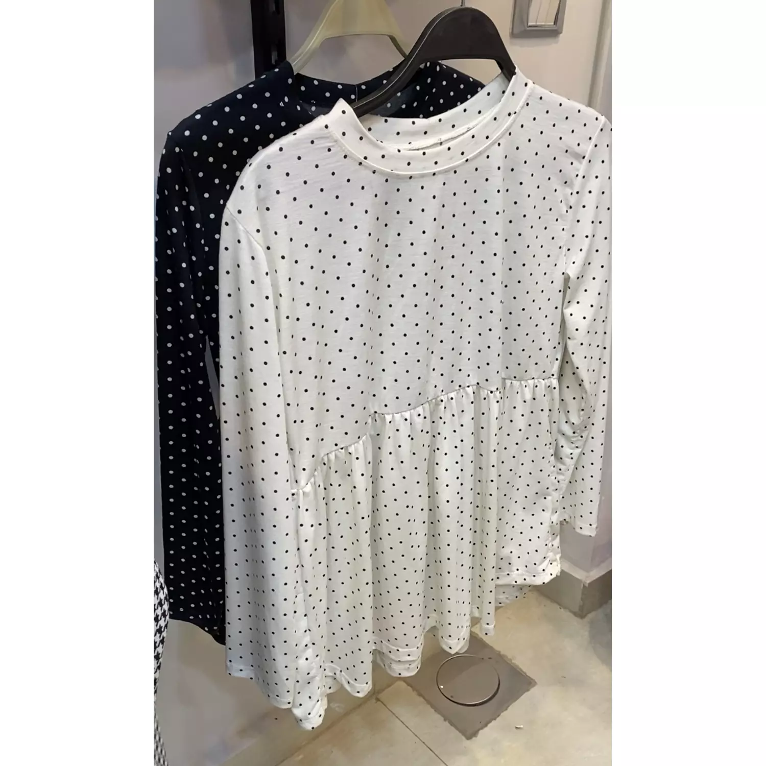 Polka dolka blouse image