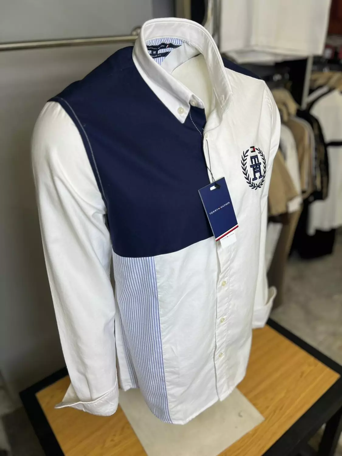 TOMMY HILFIGER SHIRT / 1475 2