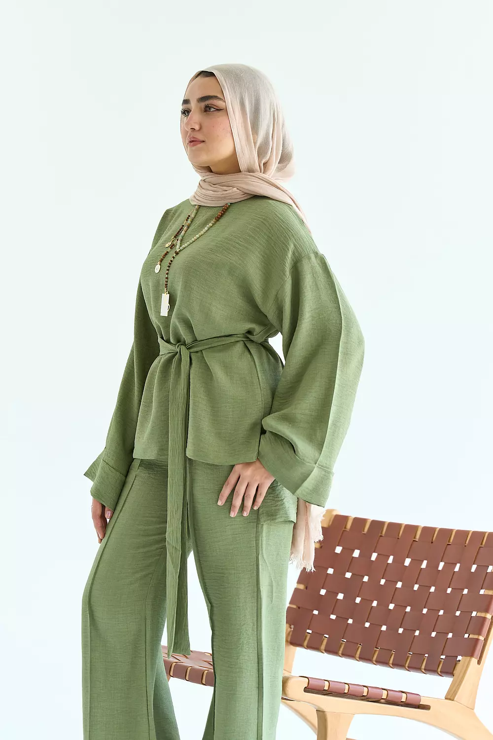Multi-way set in olive image